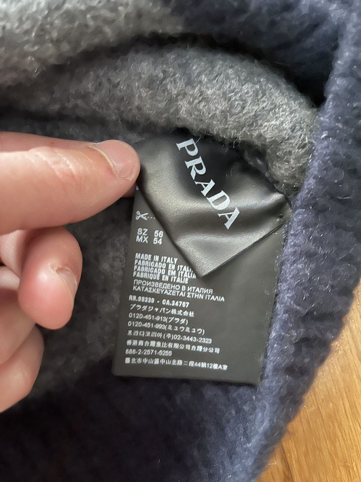 Prada Prada cashmere blue cardigan Size US M / EU 48-50 / 2 - 4 Thumbnail