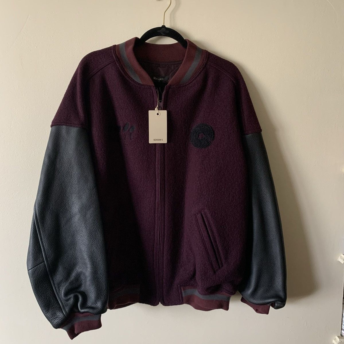 Yeezy YEEZY SEASON 5 CALABASAS LEATHER SLEEVE VARSITY JACKET Size US XL / EU 56 / 4 - 3 Thumbnail