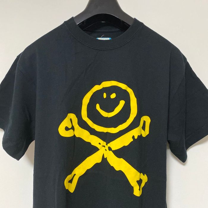 Undercover Undercover Smiley Pirate Graphic 2002 S/S Illusion Of Haze Size US M / EU 48-50 / 2 - 2 Preview