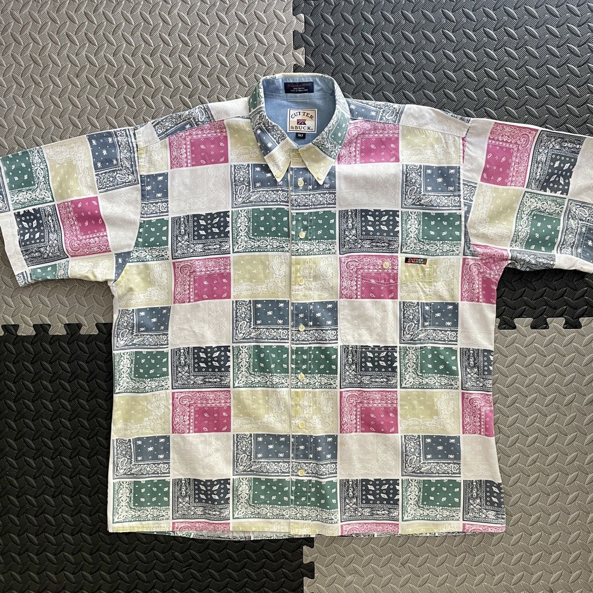 Cutter & Buck × Vintage Cutter & Buck Bandana Patchwork Style Button-up Shirt Size US XL / EU 56 / 4 - 2 Thumbnail