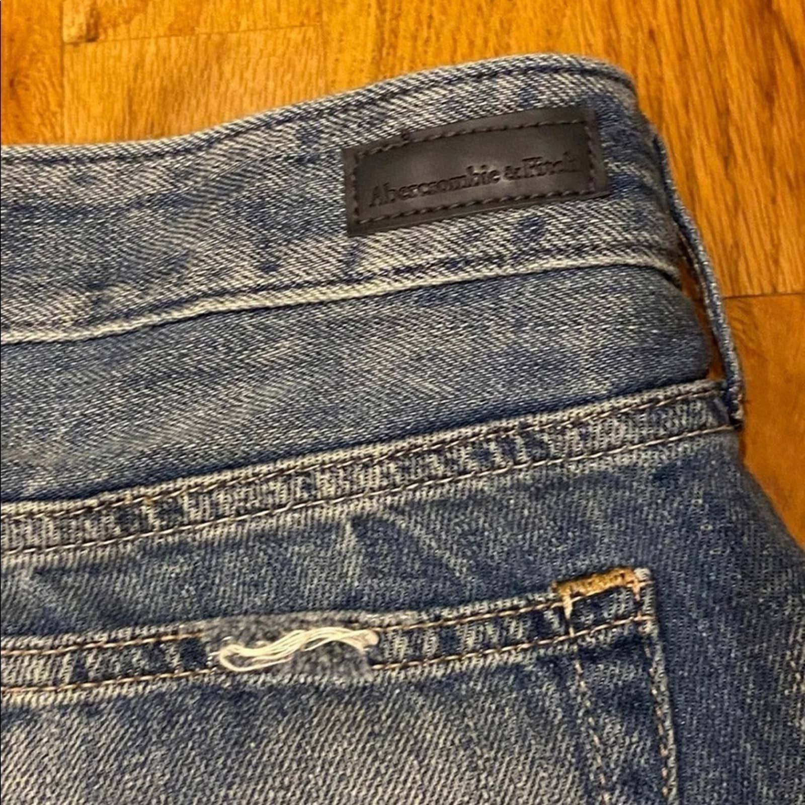 Abercrombie & Fitch Jean shorts Size US 26 / EU 42 - 5 Thumbnail