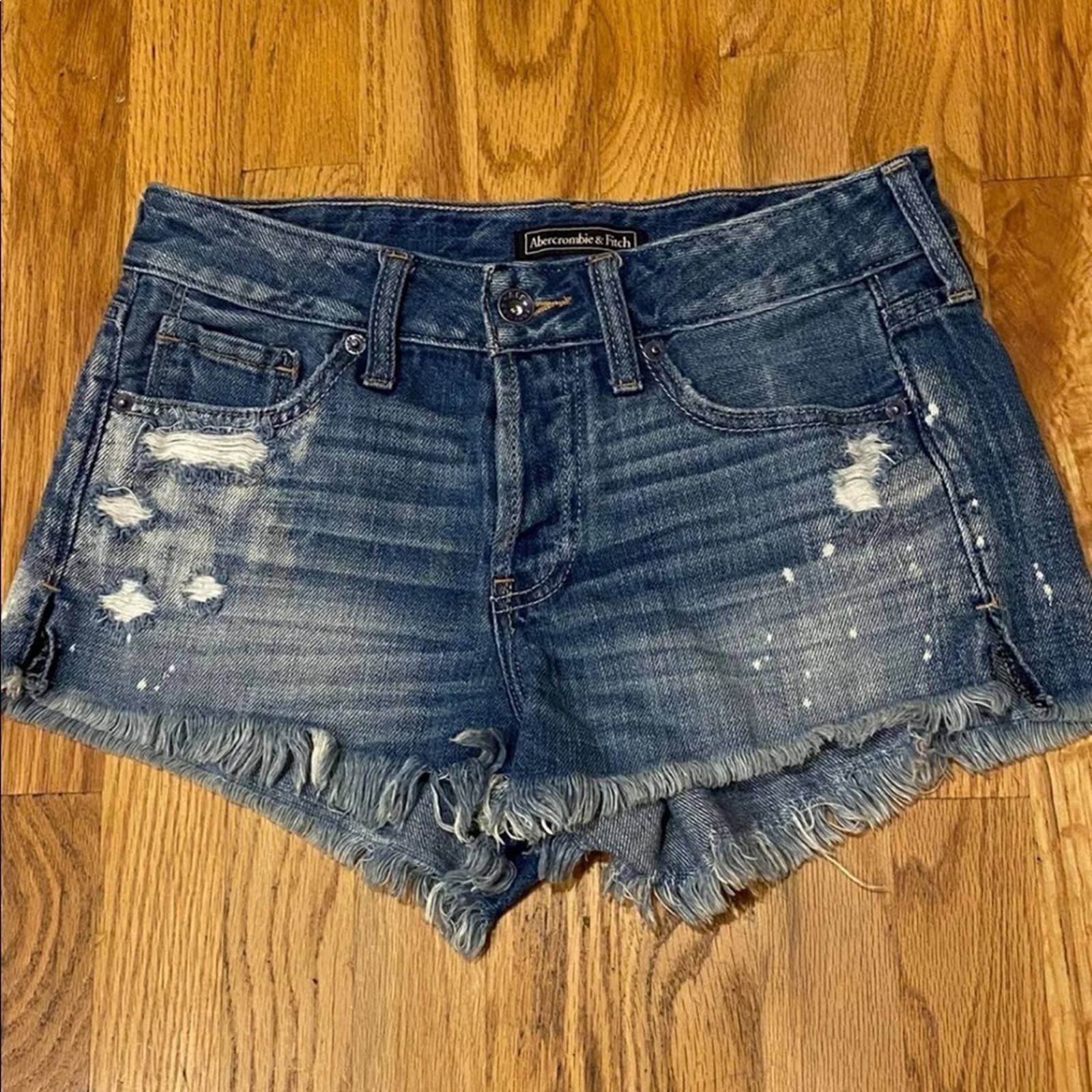 Abercrombie & Fitch Jean shorts Size US 26 / EU 42 - 1 Thumbnail