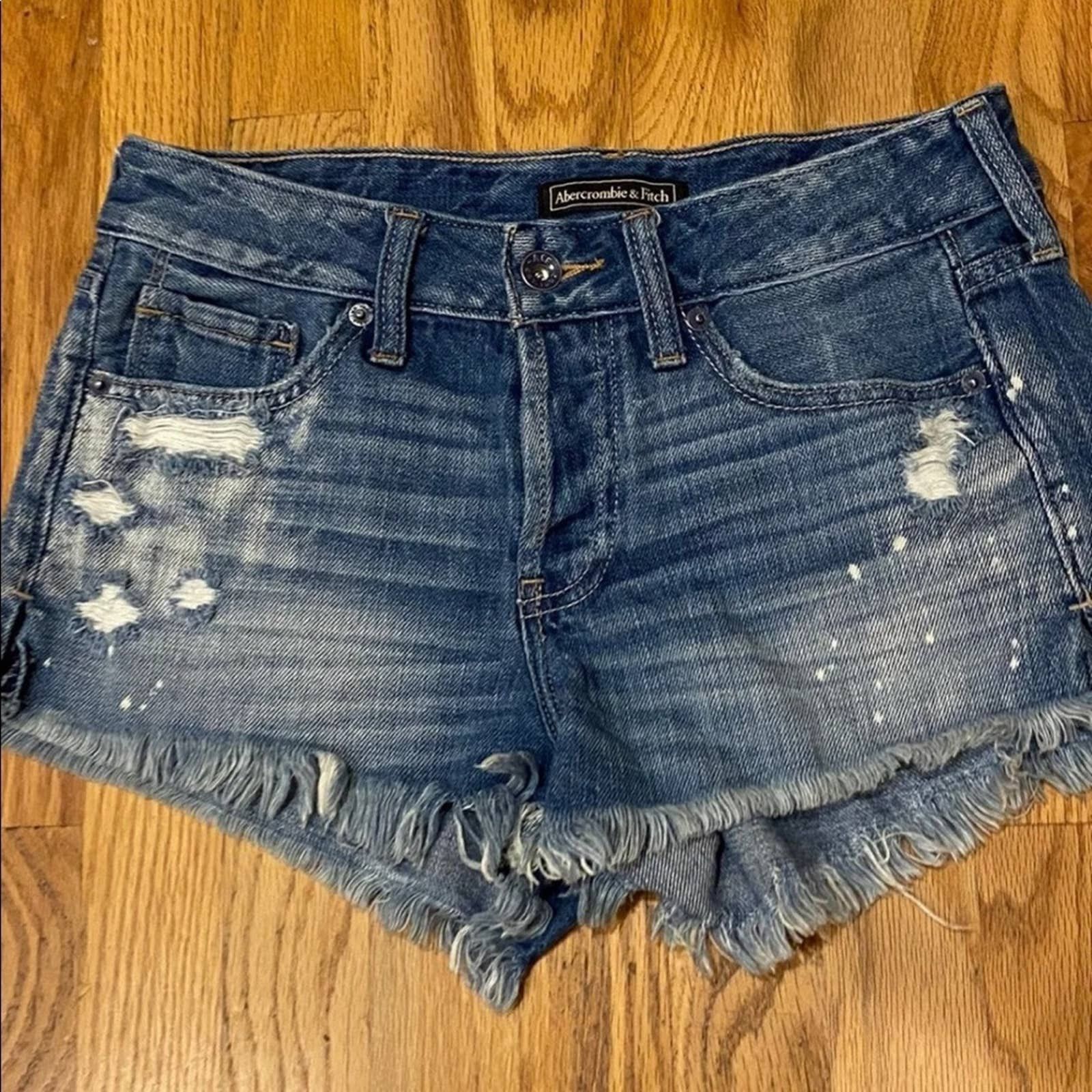 Abercrombie & Fitch Jean shorts Size US 26 / EU 42 - 2 Thumbnail