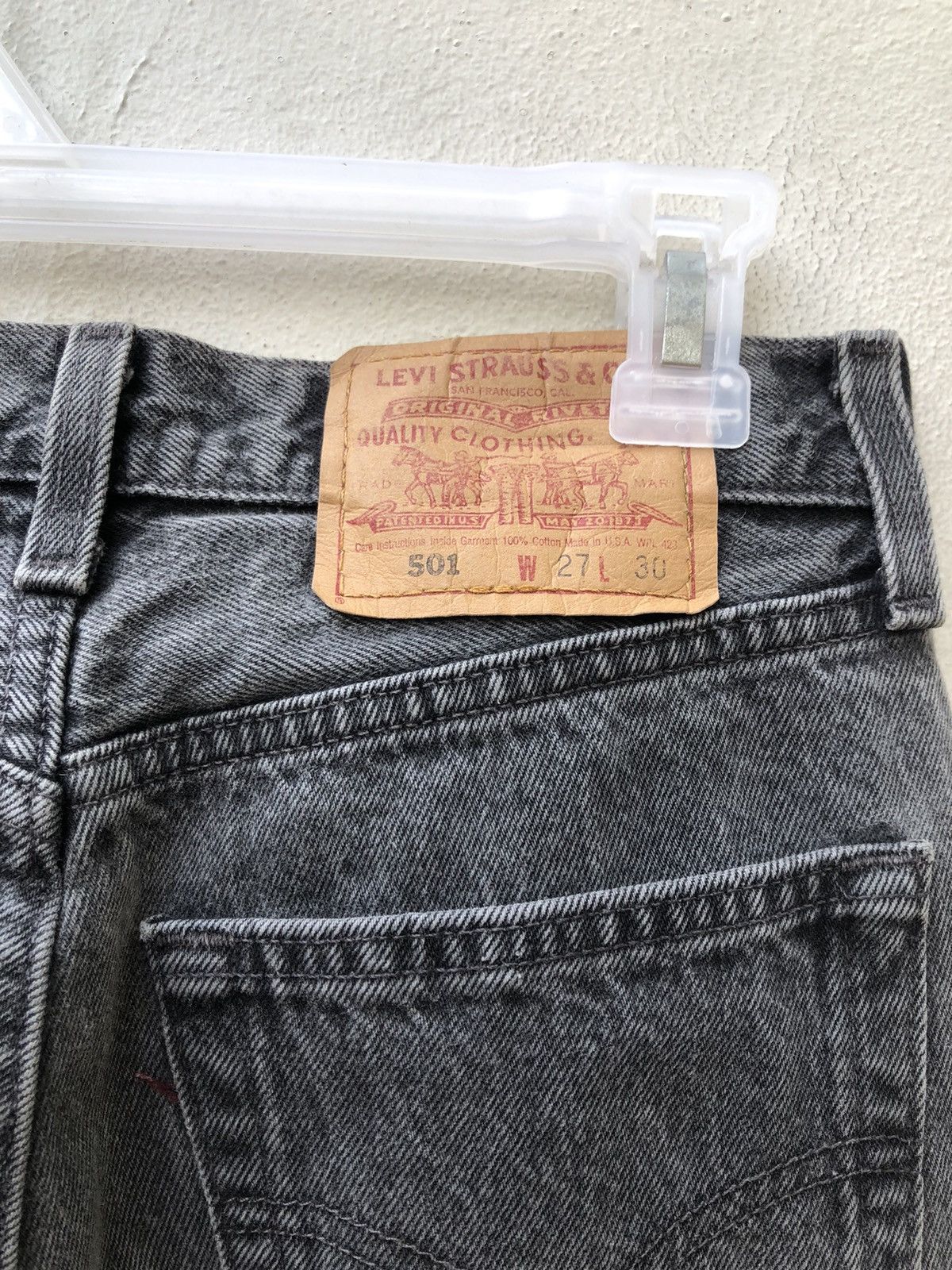 Levi's × Vintage Vintage 90s Levi’s 501 Jeans Faded Black Denim Size US 27 - 16 Thumbnail