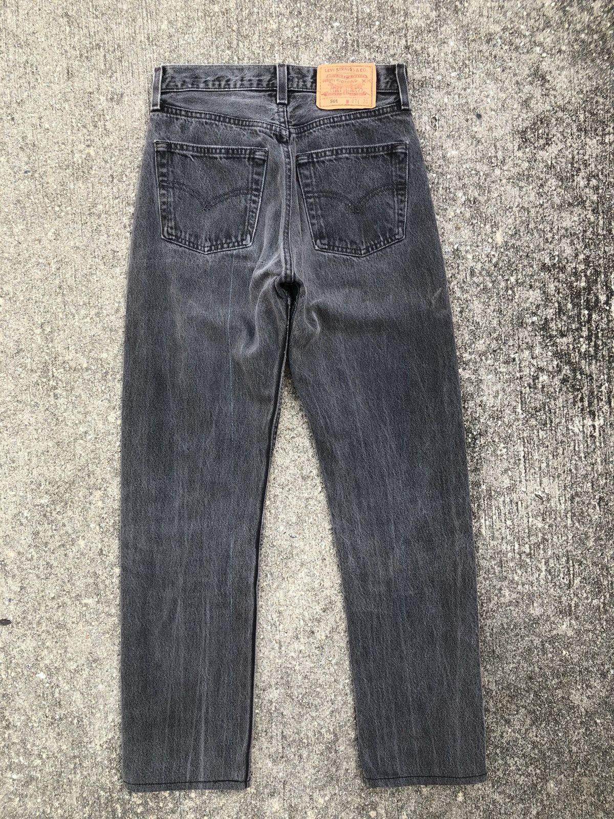 Levi's × Vintage Vintage 90s Levi’s 501 Jeans Faded Black Denim Size US 27 - 2 Thumbnail