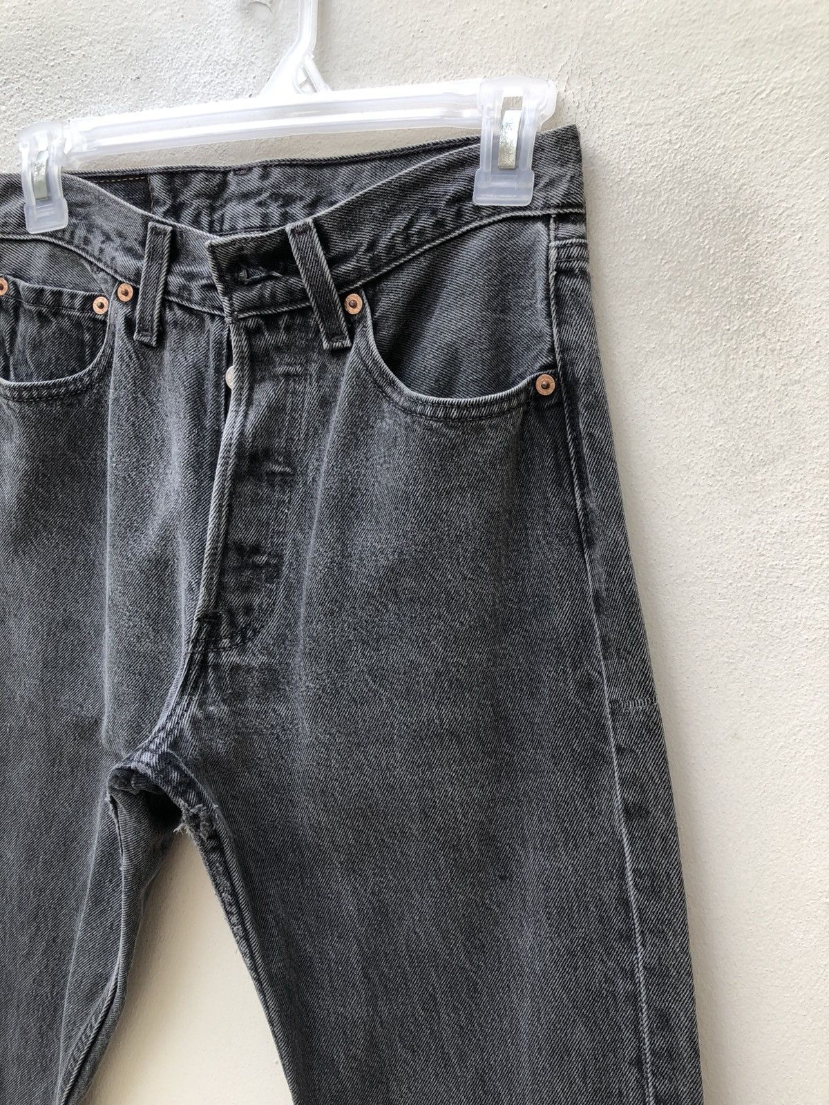 Levi's × Vintage Vintage 90s Levi’s 501 Jeans Faded Black Denim Size US 27 - 8 Thumbnail