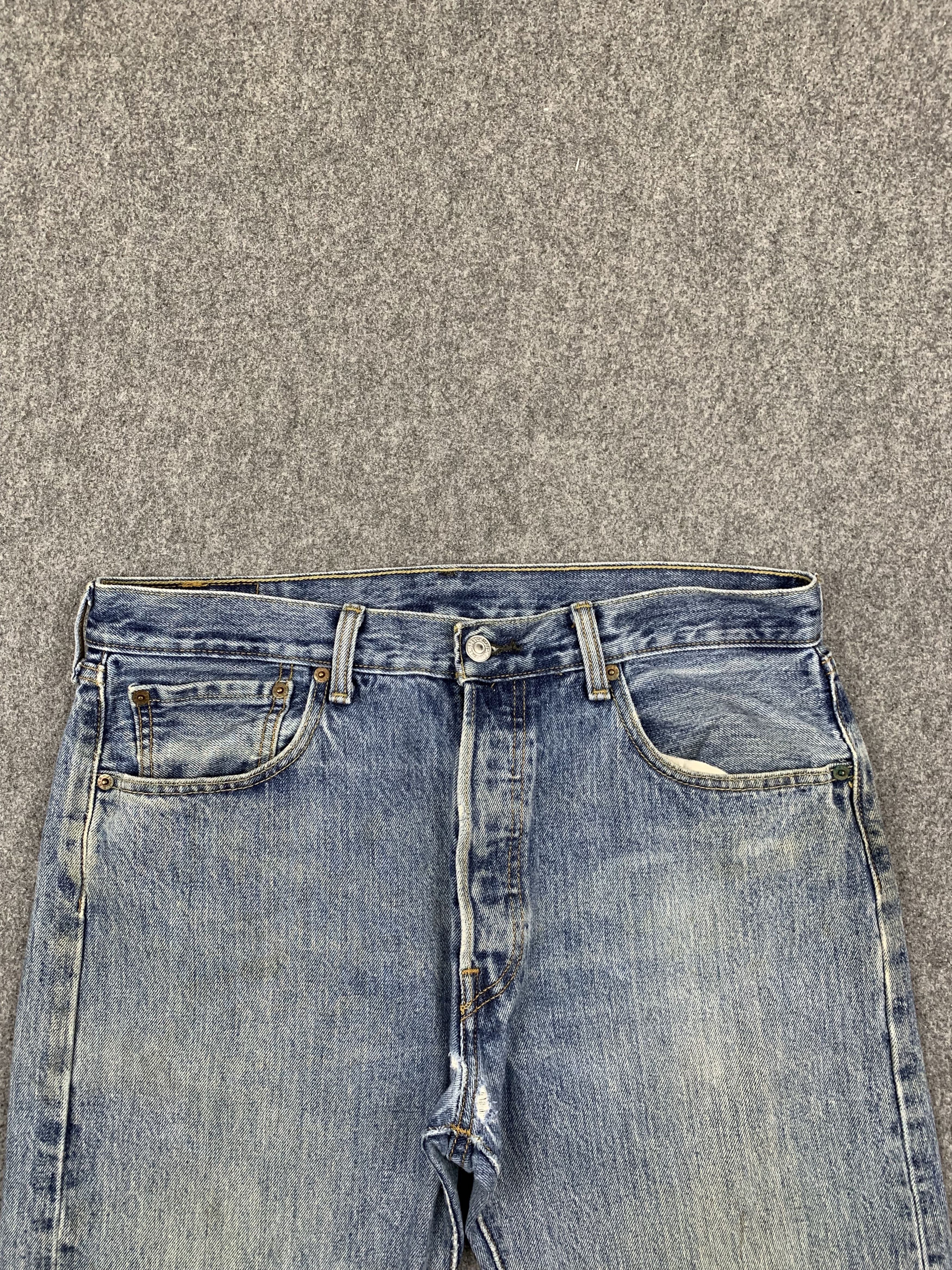 Levi's Vintage Levis 501 Faded Blue Jeans DP1746 Size US 34 / EU 50 - 2 Thumbnail