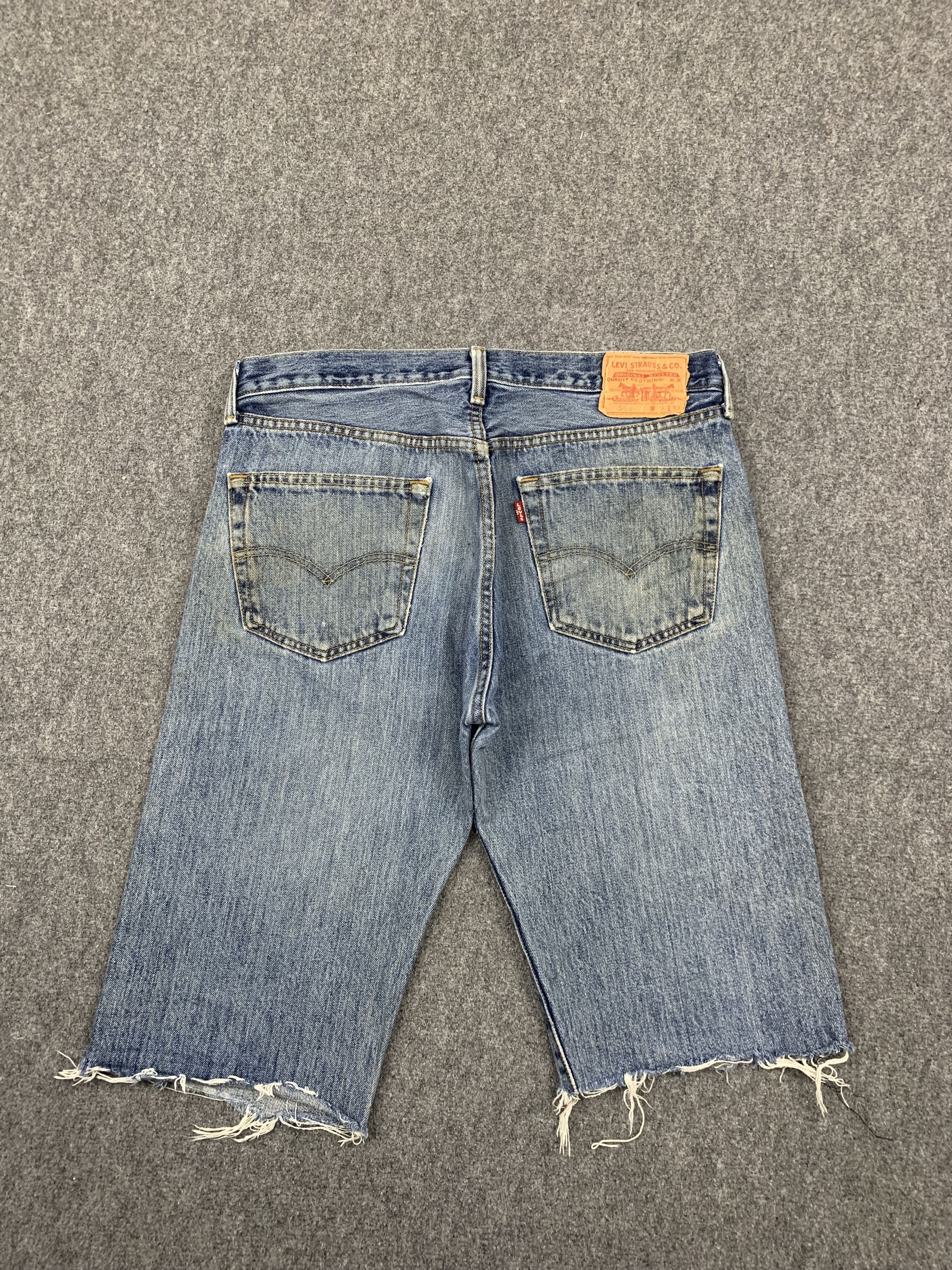Levi's Vintage Levis 501 Faded Blue Jeans DP1746 Size US 34 / EU 50 - 13 Thumbnail