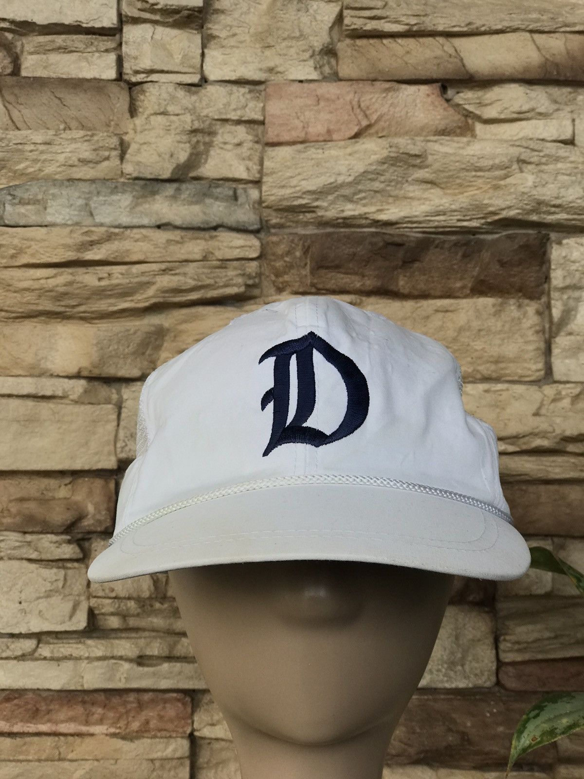 Vintage Vintage Logo D Trucker Hat japanesebrand Size ONE SIZE - 1 Thumbnail