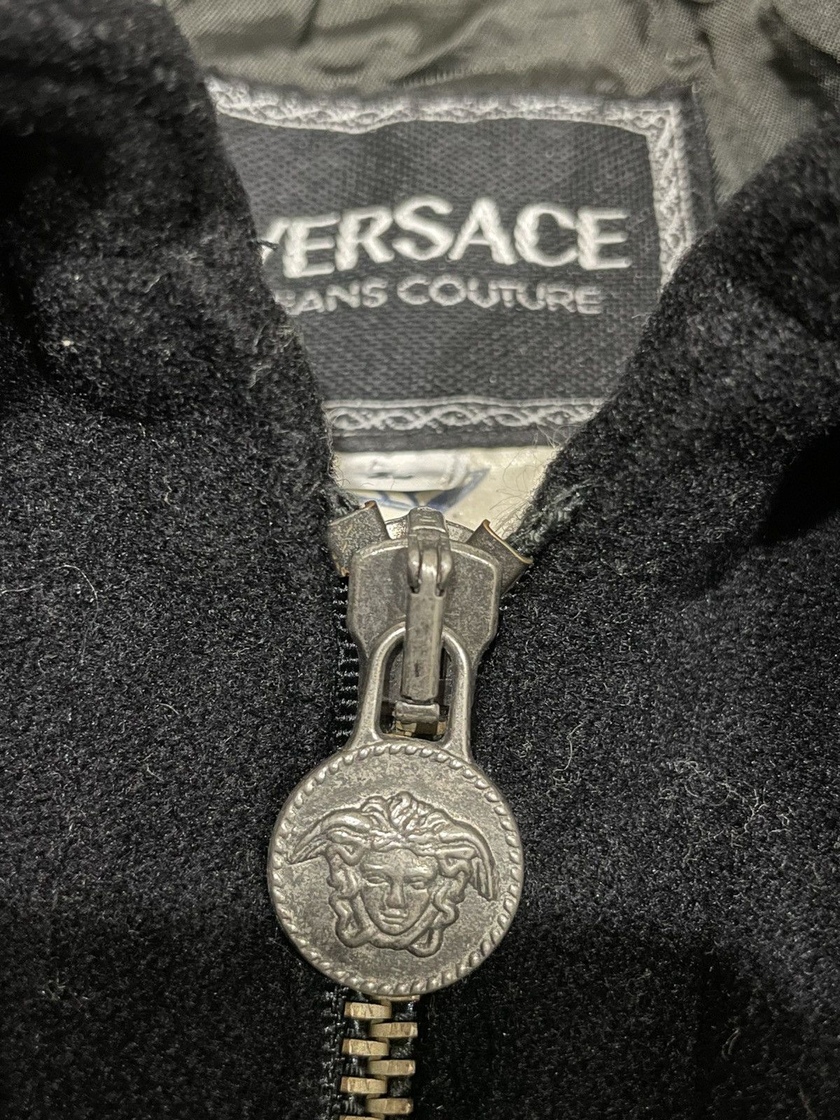 Versace VTG Versace Men Wool Hooded Medusa Button 4 Pocket Jacket Size US L / EU 52-54 / 3 - 8 Thumbnail