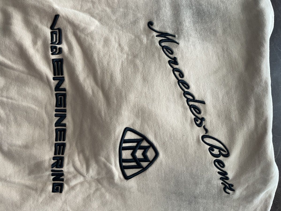 Mercedes-Benz × Off-White Off-White x Mercedes-Benz Dirt-Effect Skate hoodie Size US M / EU 48-50 / 2 - 6 Thumbnail