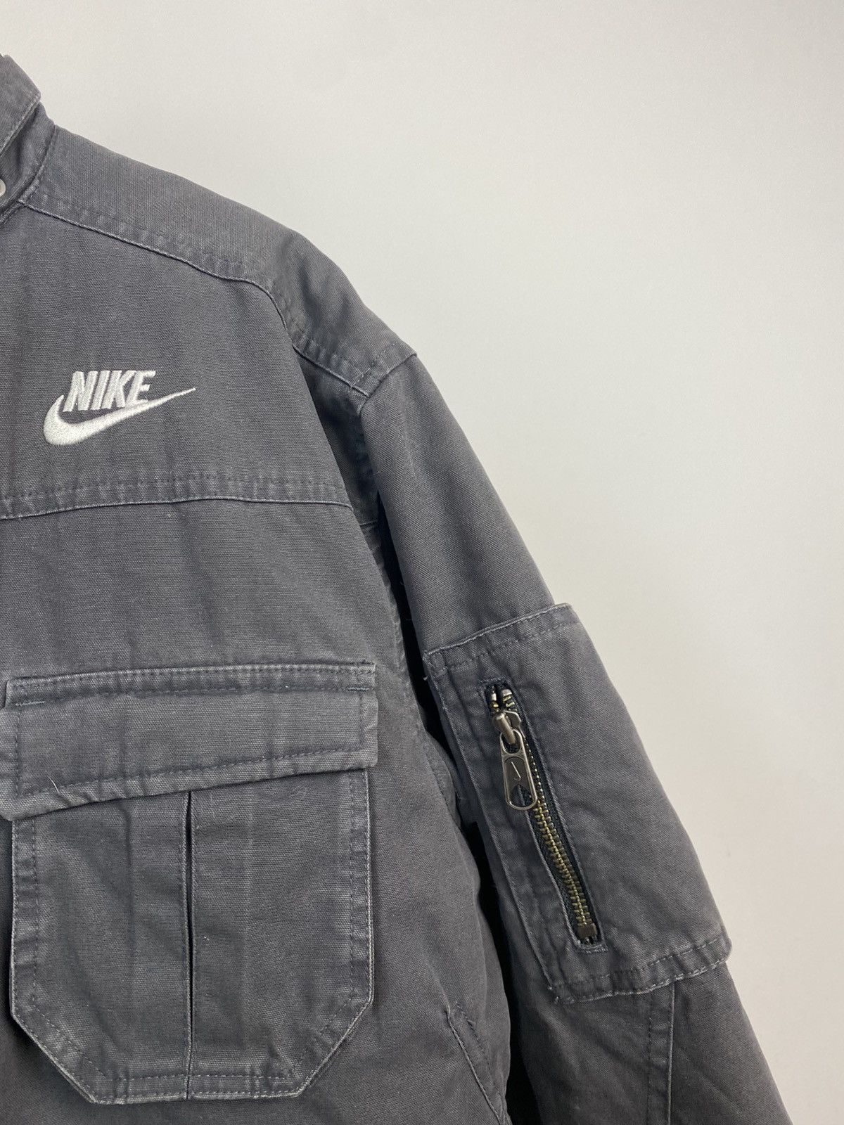 Nike × Vintage Nike vintage grey cargo jacket multi pocket 2000s Size US S / EU 44-46 / 1 - 4 Thumbnail