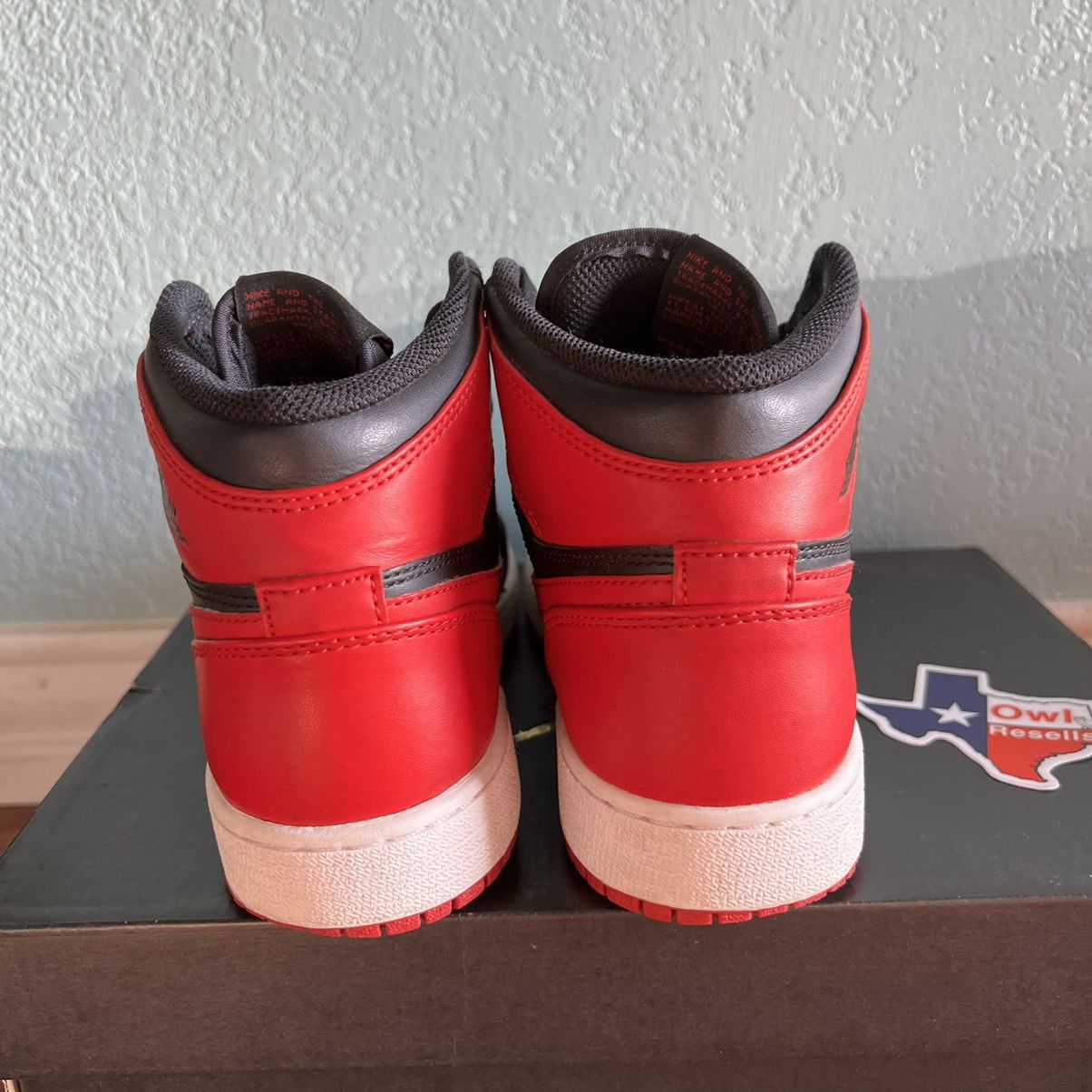 Jordan Brand Air Jordan 1 Retro High OG BG Bred 2013 Size US 5 / EU 37 - 4 Thumbnail