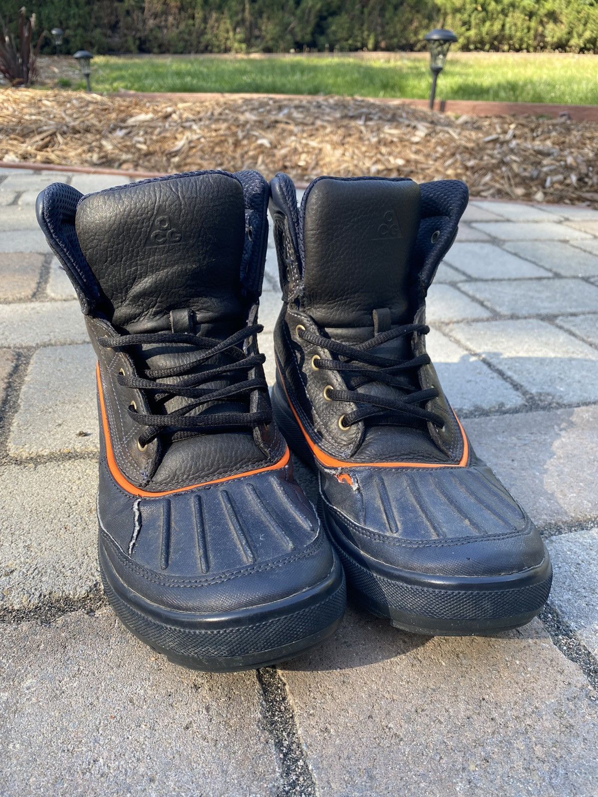 Nike Nike ACG Woodside 2 Boots Size 9.5 Orange Black 525393-448 Size US 9.5 / EU 42-43 - 2 Thumbnail