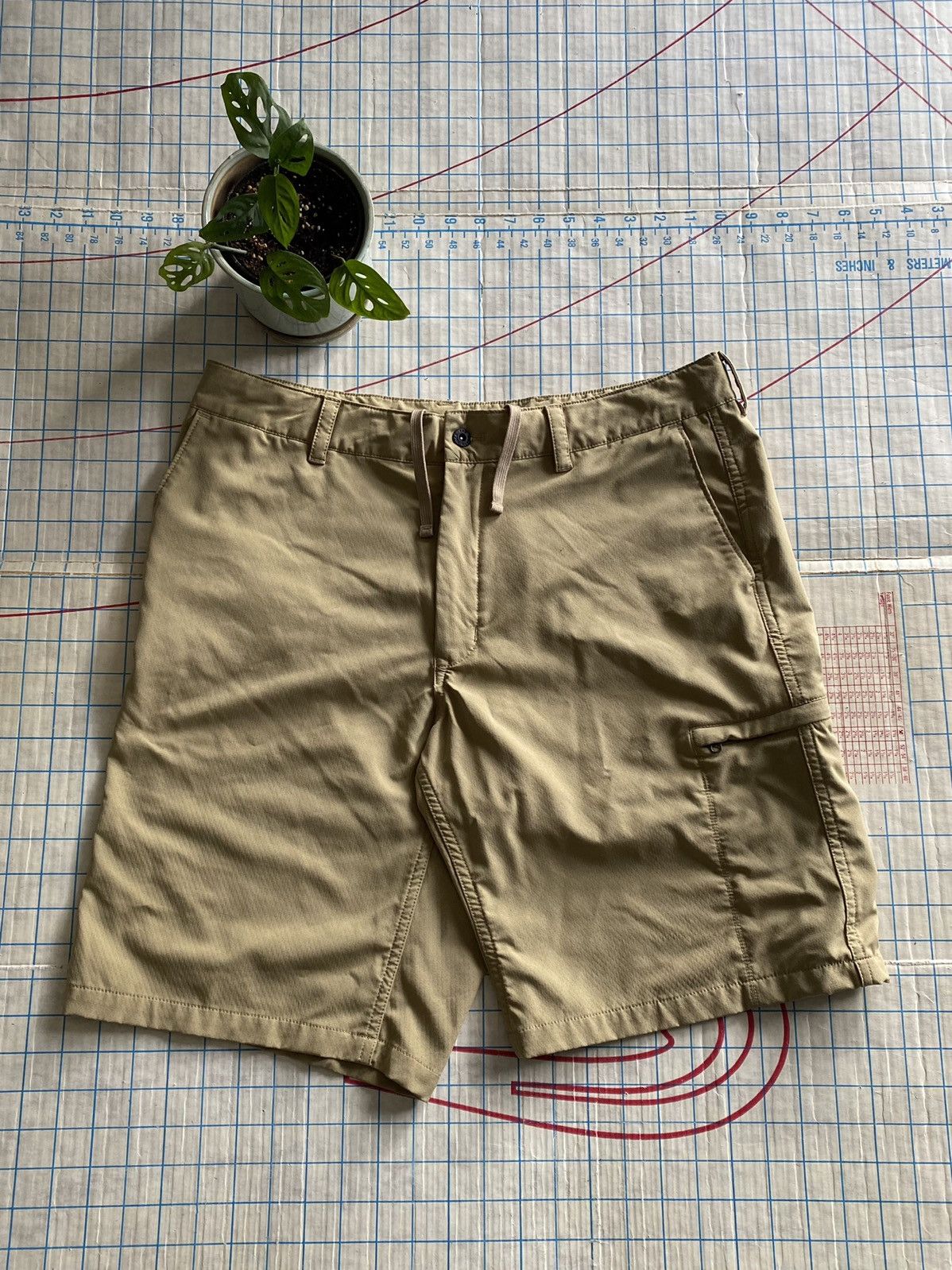 The North Face The North Face Flash Dry Khaki Casual Shorts Size 34 Grailed