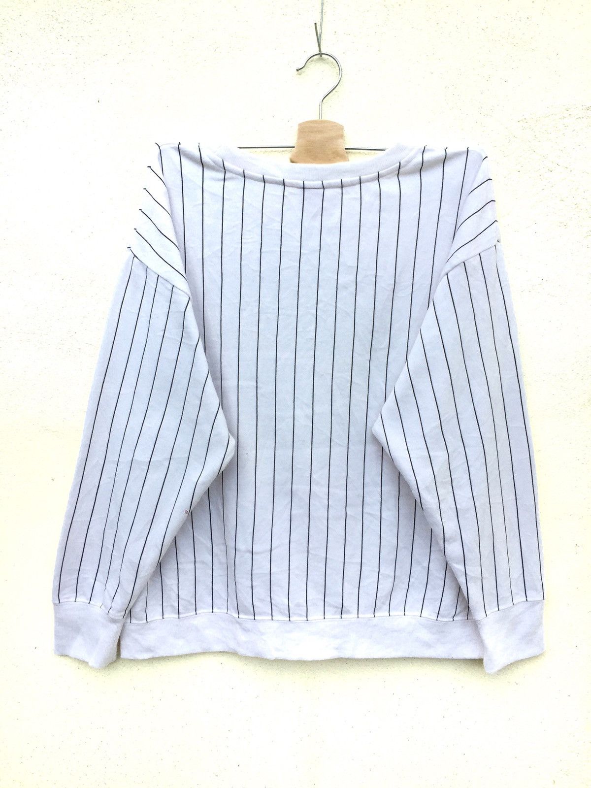 Cartoon Network × Mickey Mouse Mickey mouse crewneck sweatshirt number 28 Size US M / EU 48-50 / 2 - 2 Thumbnail