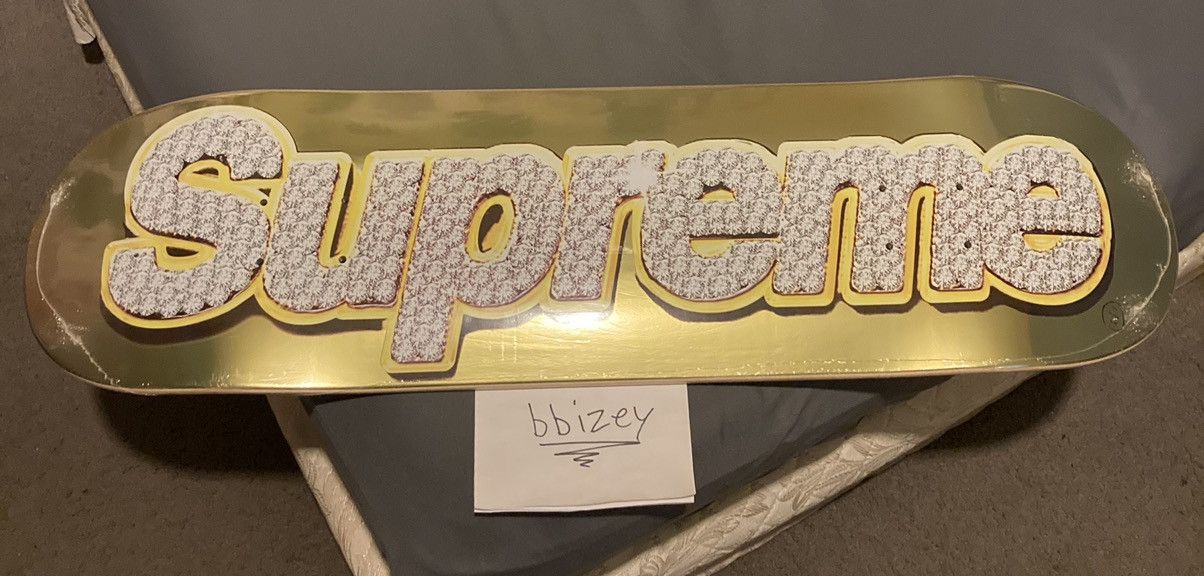 Supreme - Bling Box Logo Skateboard Deck (Gold) – eluXive