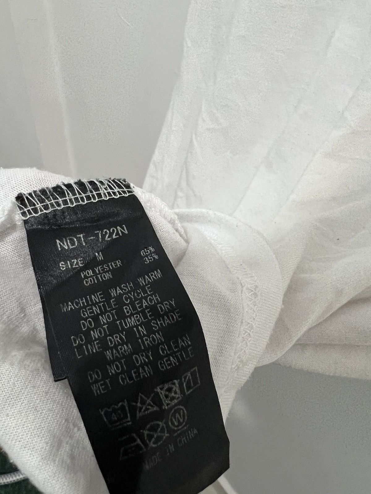 Number (N)ine Number (N)ine v neck Size US S / EU 44-46 / 1 - 4 Thumbnail
