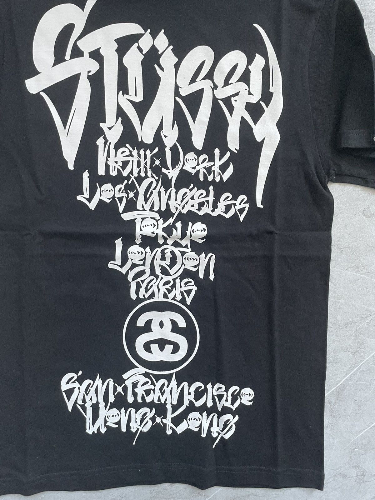 Stussy UNWORN* Stussy world tour tee S Size US S / EU 44-46 / 1 - 3 Thumbnail
