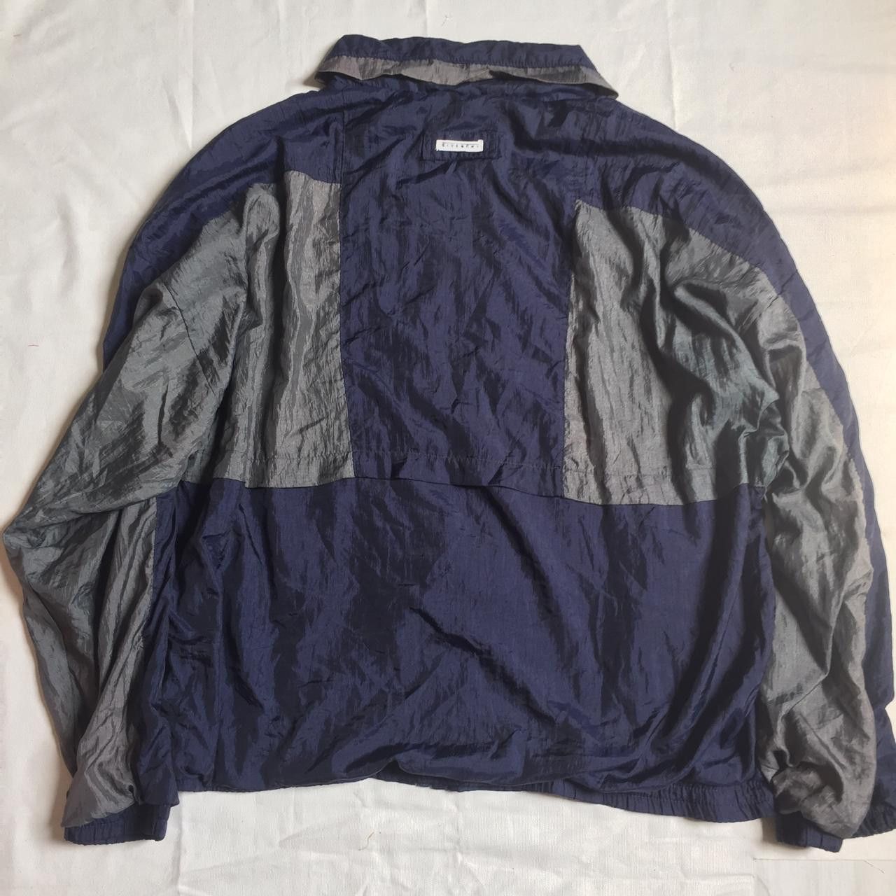 Givenchy 90s givenchy activewear two tone windbreaker Size US L / EU 52-54 / 3 - 2 Thumbnail