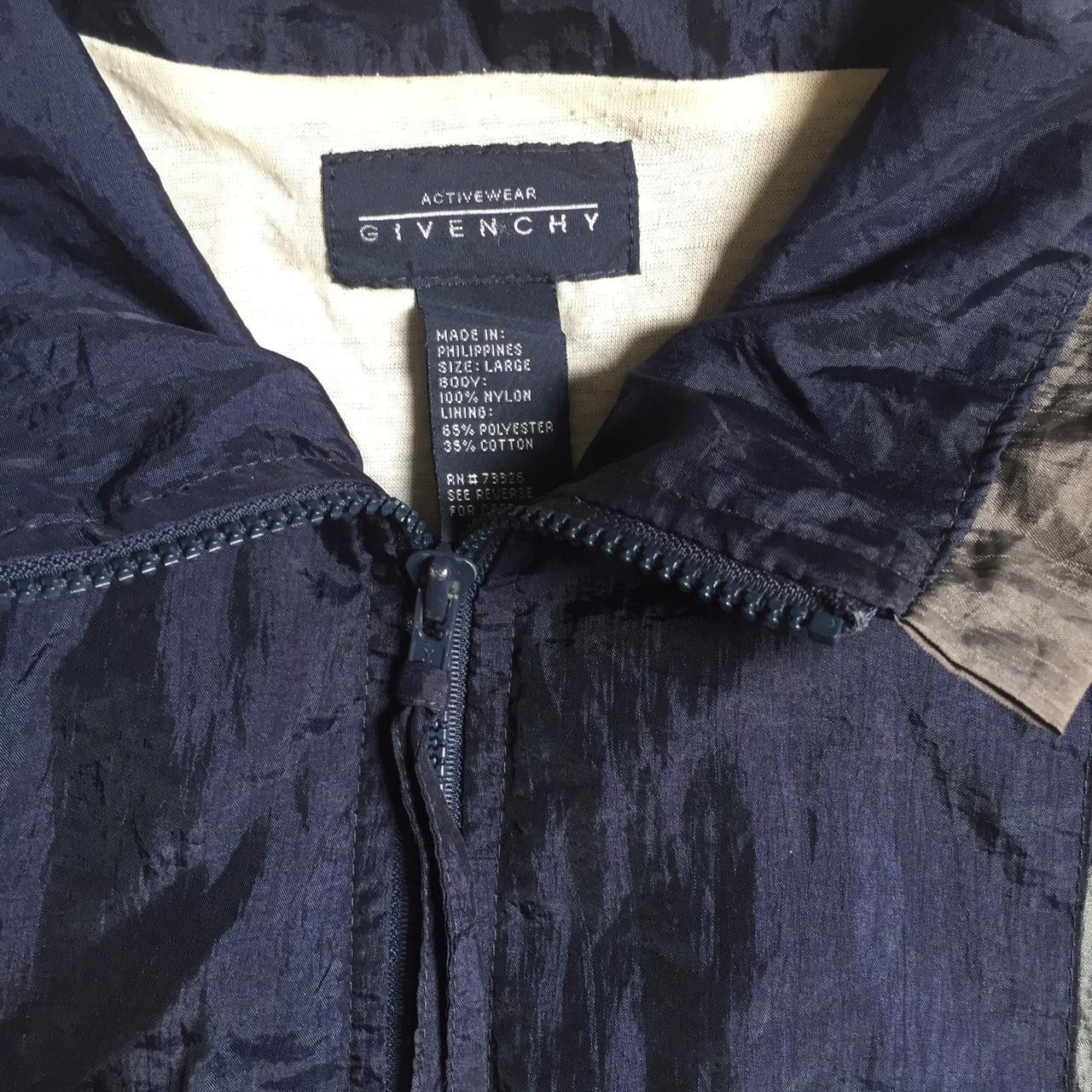 Givenchy 90s givenchy activewear two tone windbreaker Size US L / EU 52-54 / 3 - 3 Thumbnail