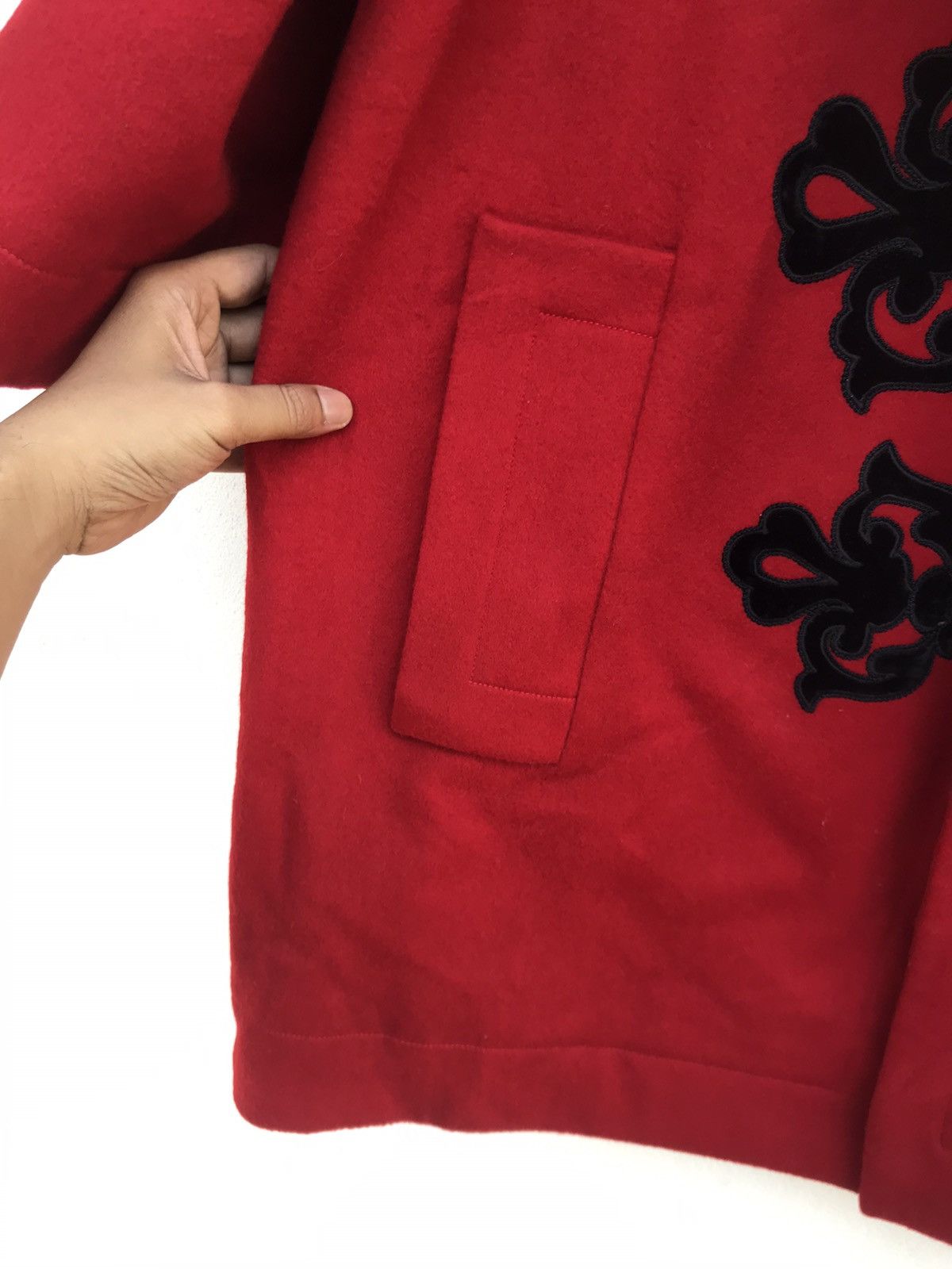 Christian Lacroix Christian Lacroix Buttonless Oversized Wool Heavy Coat Women Size ONE SIZE - 4 Thumbnail