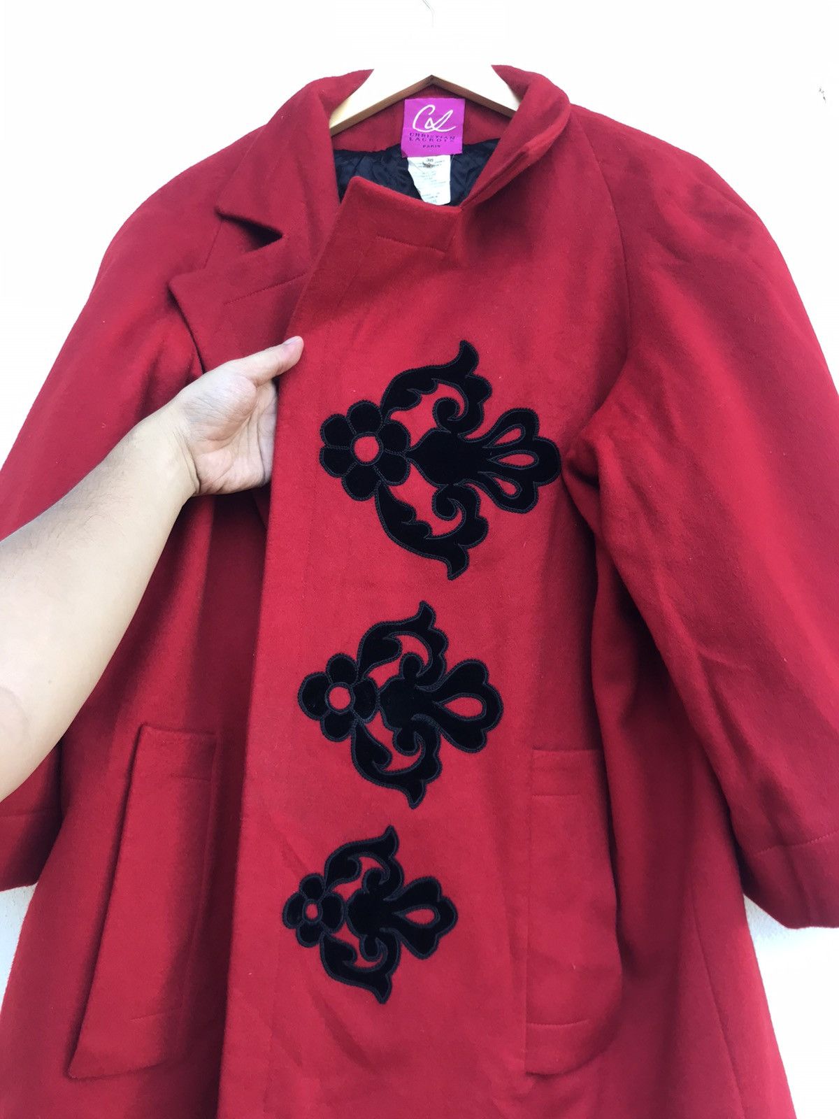 Christian Lacroix Christian Lacroix Buttonless Oversized Wool Heavy Coat Women Size ONE SIZE - 5 Thumbnail