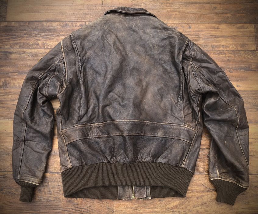 Vintage Vintage 1986 Avirex Distressed Leather Bomber Jacket 42