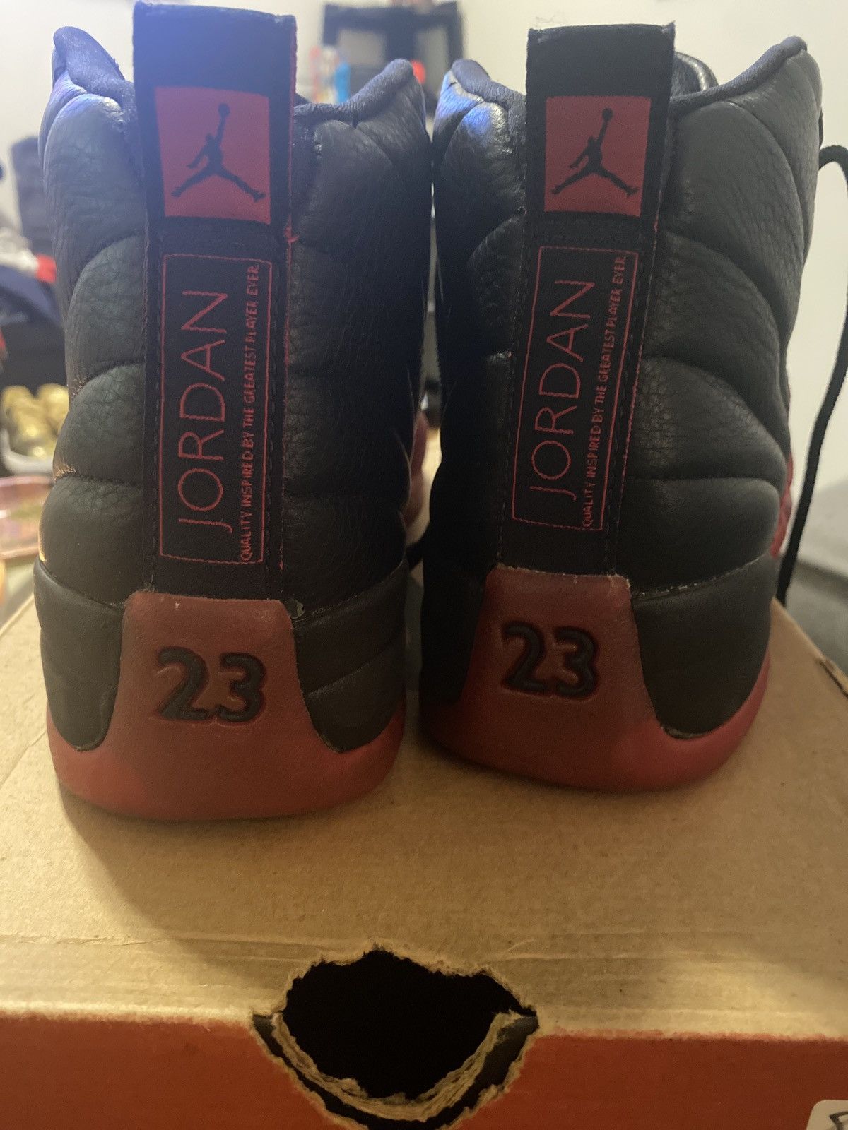Jordan Brand × Nike Air Jordan 12 OG Flu Game 1997 Fly Game 1997 Size US 9.5 / EU 42-43 - 11 Thumbnail