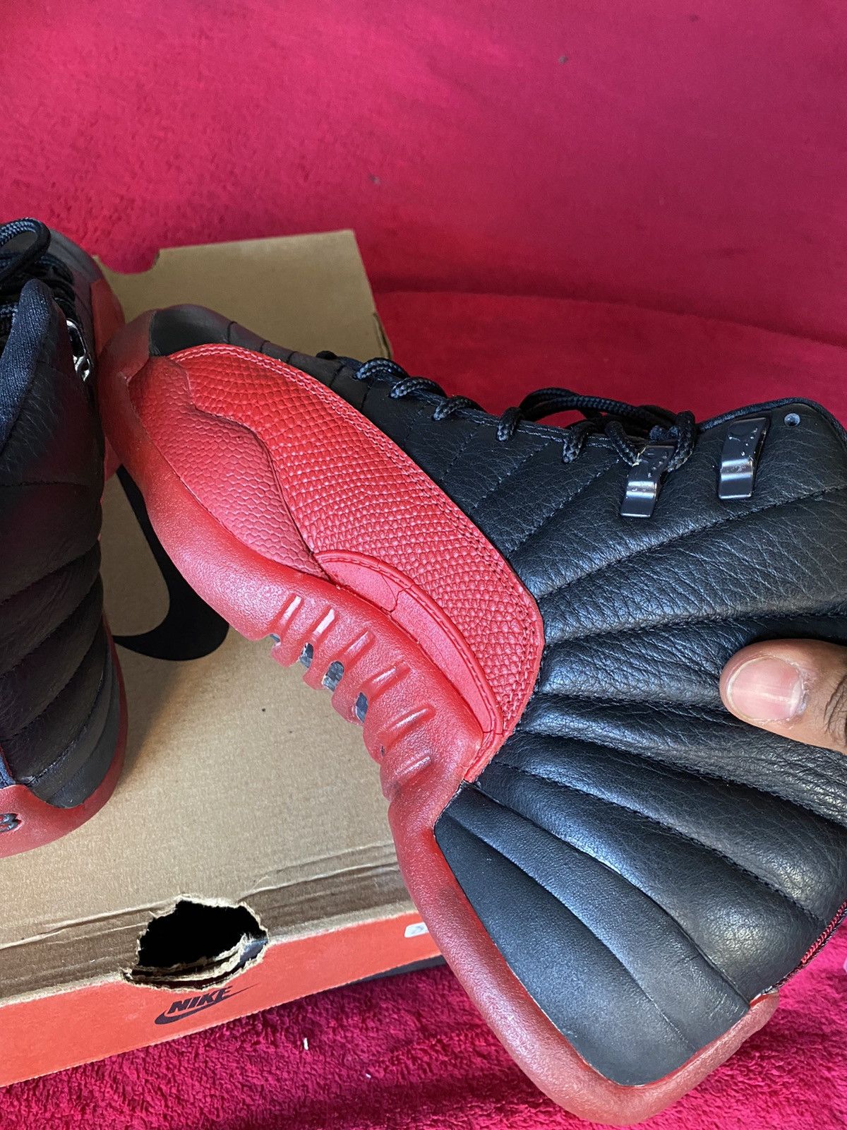 Jordan Brand × Nike Air Jordan 12 OG Flu Game 1997 Fly Game 1997 Size US 9.5 / EU 42-43 - 5 Thumbnail