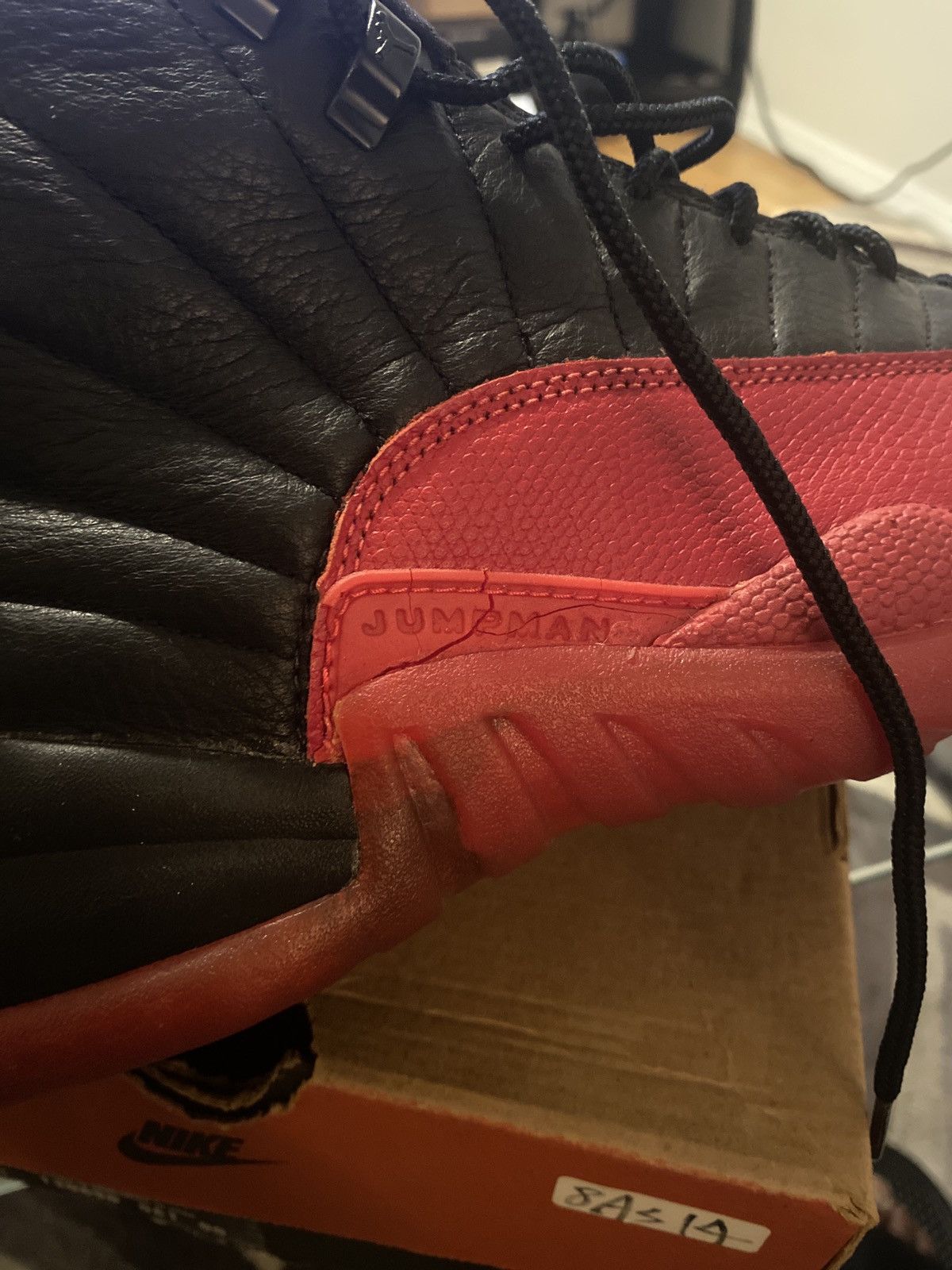 Jordan Brand × Nike Air Jordan 12 OG Flu Game 1997 Fly Game 1997 Size US 9.5 / EU 42-43 - 12 Thumbnail