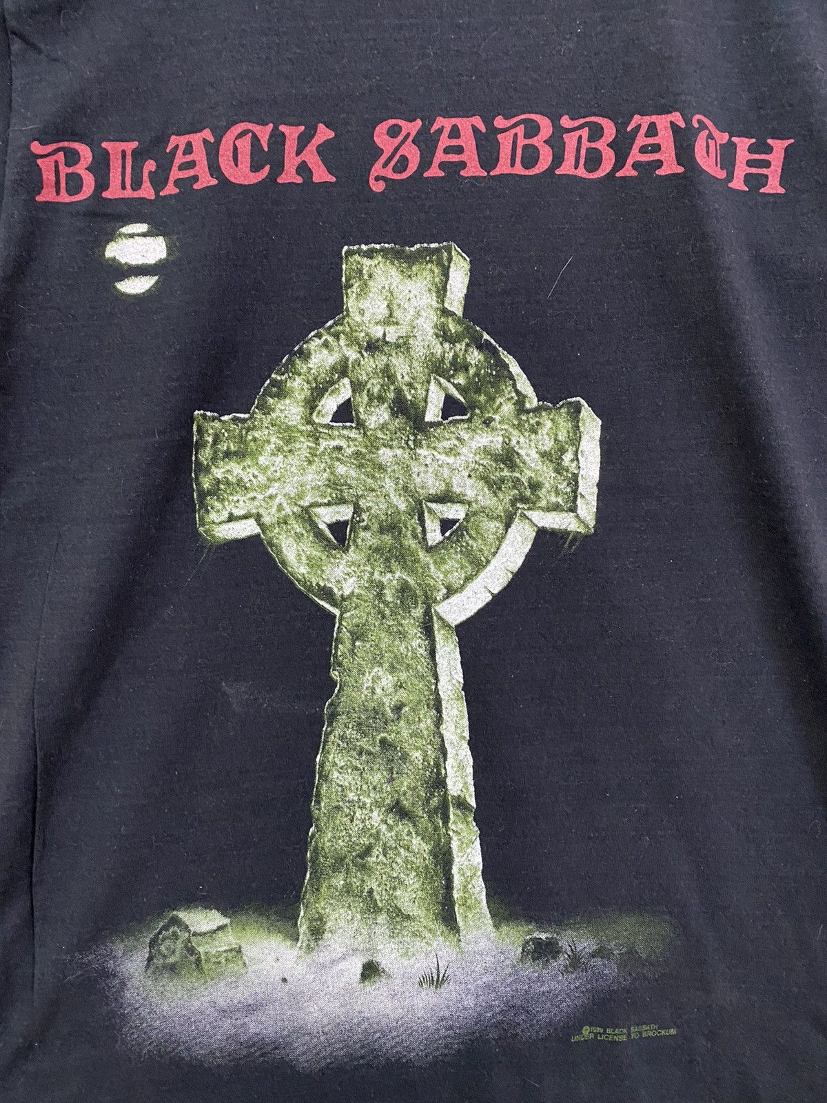 Band Tees vintage 1989 BLACK SABBATH headless cross rock rare t-shirts Size US L / EU 52-54 / 3 - 3 Thumbnail