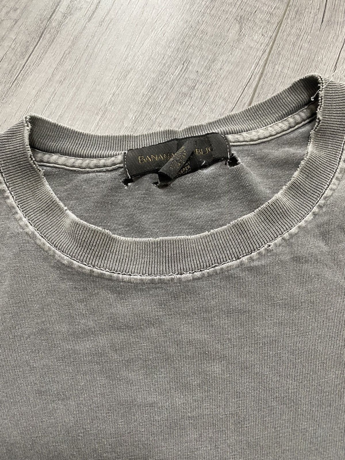 Banana Republic Vintage 80’s 90’s Distressed Banana Republic Essential Shirt Size US L / EU 52-54 / 3 - 3 Thumbnail