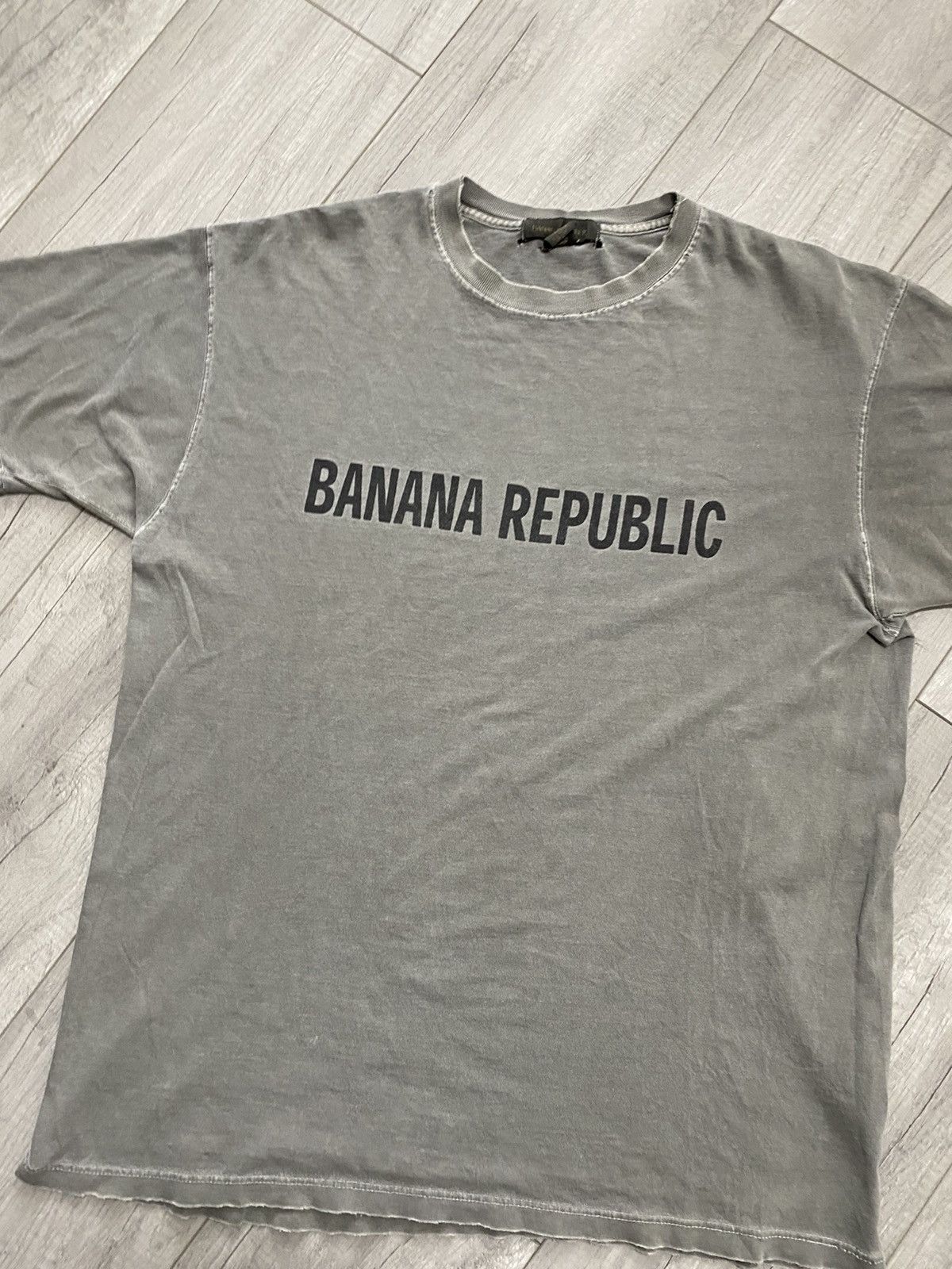 Banana Republic Vintage 80’s 90’s Distressed Banana Republic Essential Shirt Size US L / EU 52-54 / 3 - 1 Thumbnail