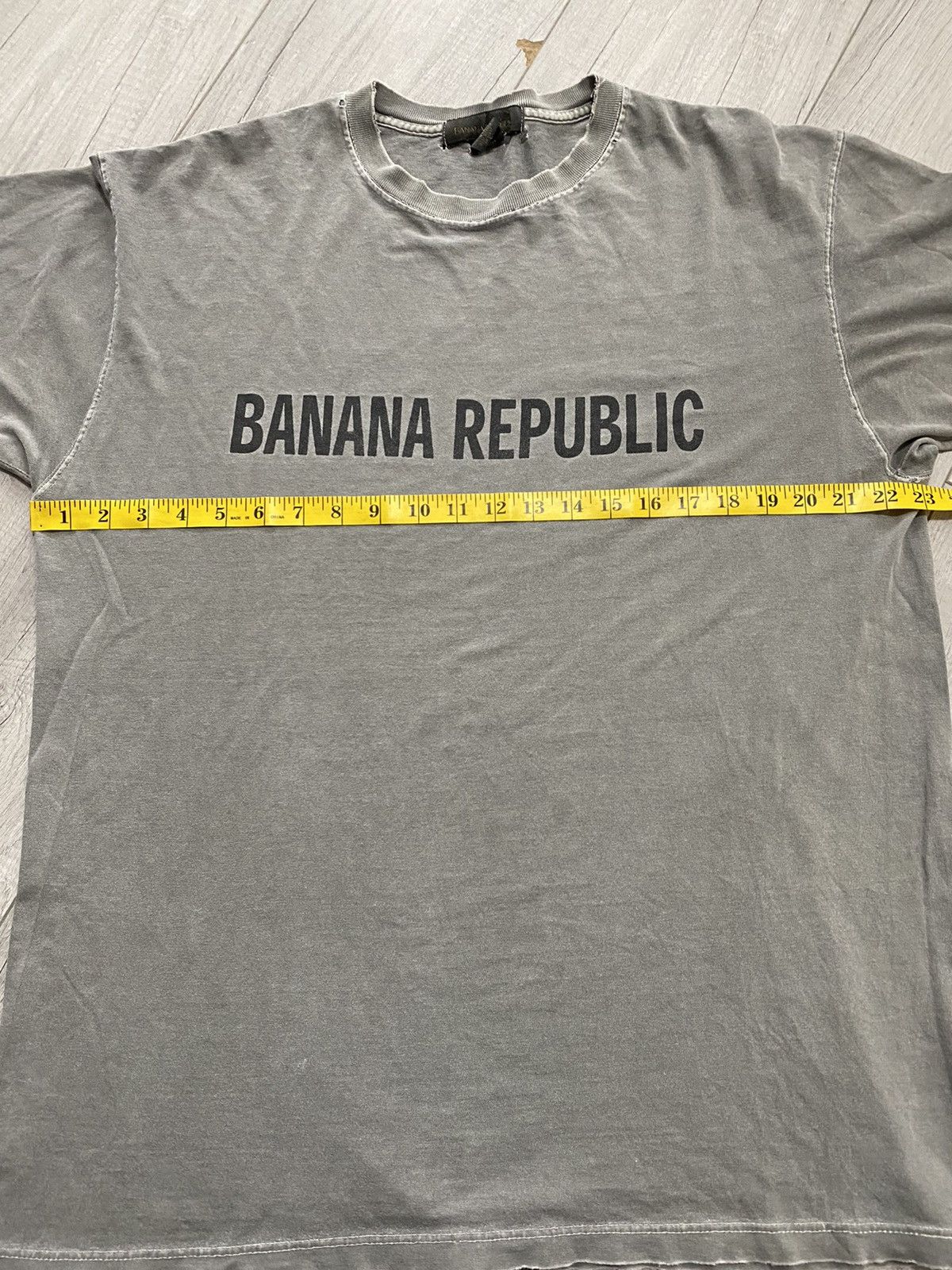 Banana Republic Vintage 80’s 90’s Distressed Banana Republic Essential Shirt Size US L / EU 52-54 / 3 - 10 Thumbnail