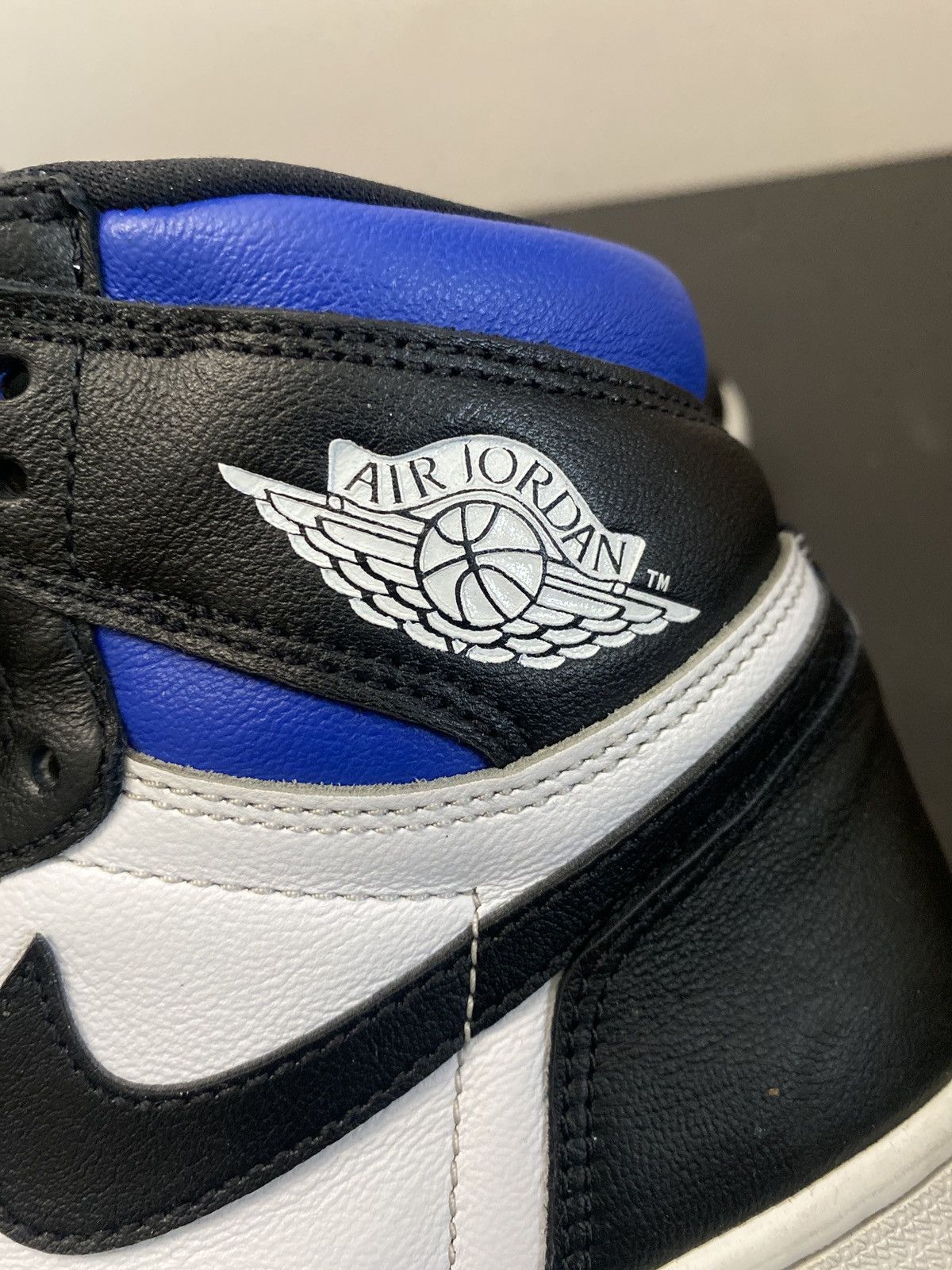 Jordan Brand Air Jordan 1 Retro High OG "ROYAL TOE" 2020 Size US 7.5 / EU 40-41 - 10 Thumbnail