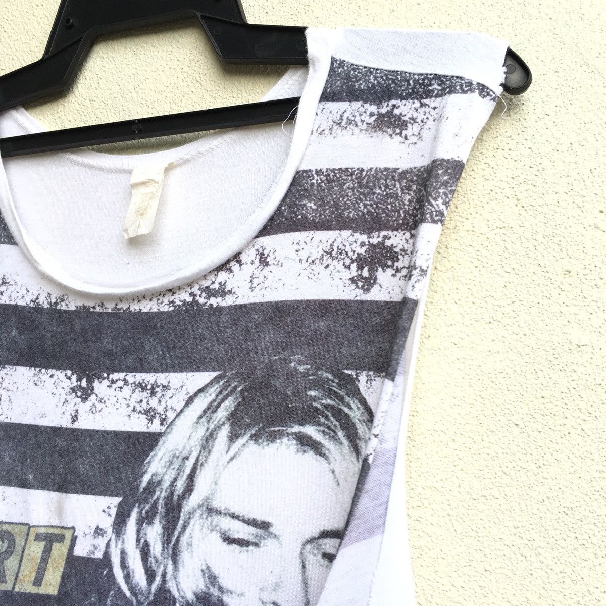 Nirvana Rare! Kurt Cobain Ovp Grunge Rock Distressed Tshirt Size US XL / EU 56 / 4 - 4 Thumbnail