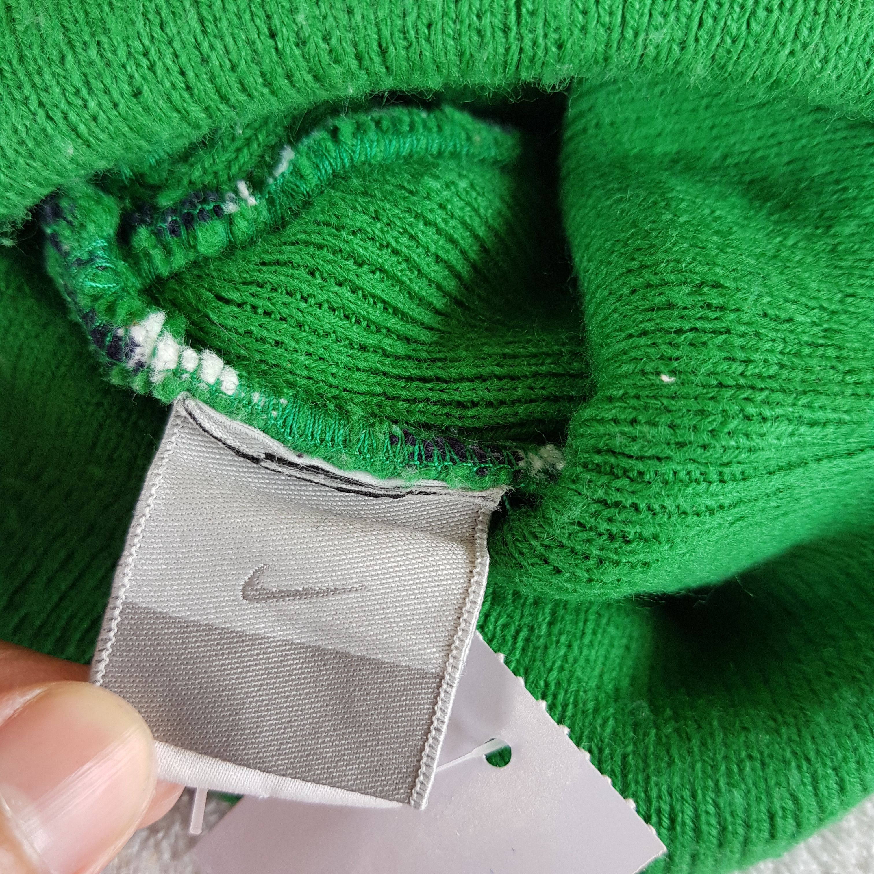 Vintage Vintage Nike Beanie Stripe Snow Cap Nike ACG Hats Size ONE SIZE - 6 Thumbnail