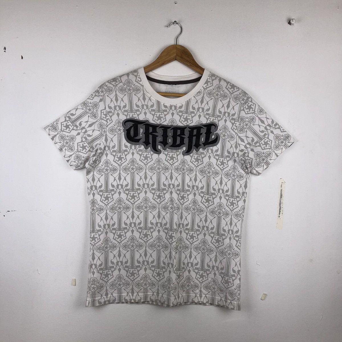 TRIBAL GEAR All Over Print Rare Design T-Shirt