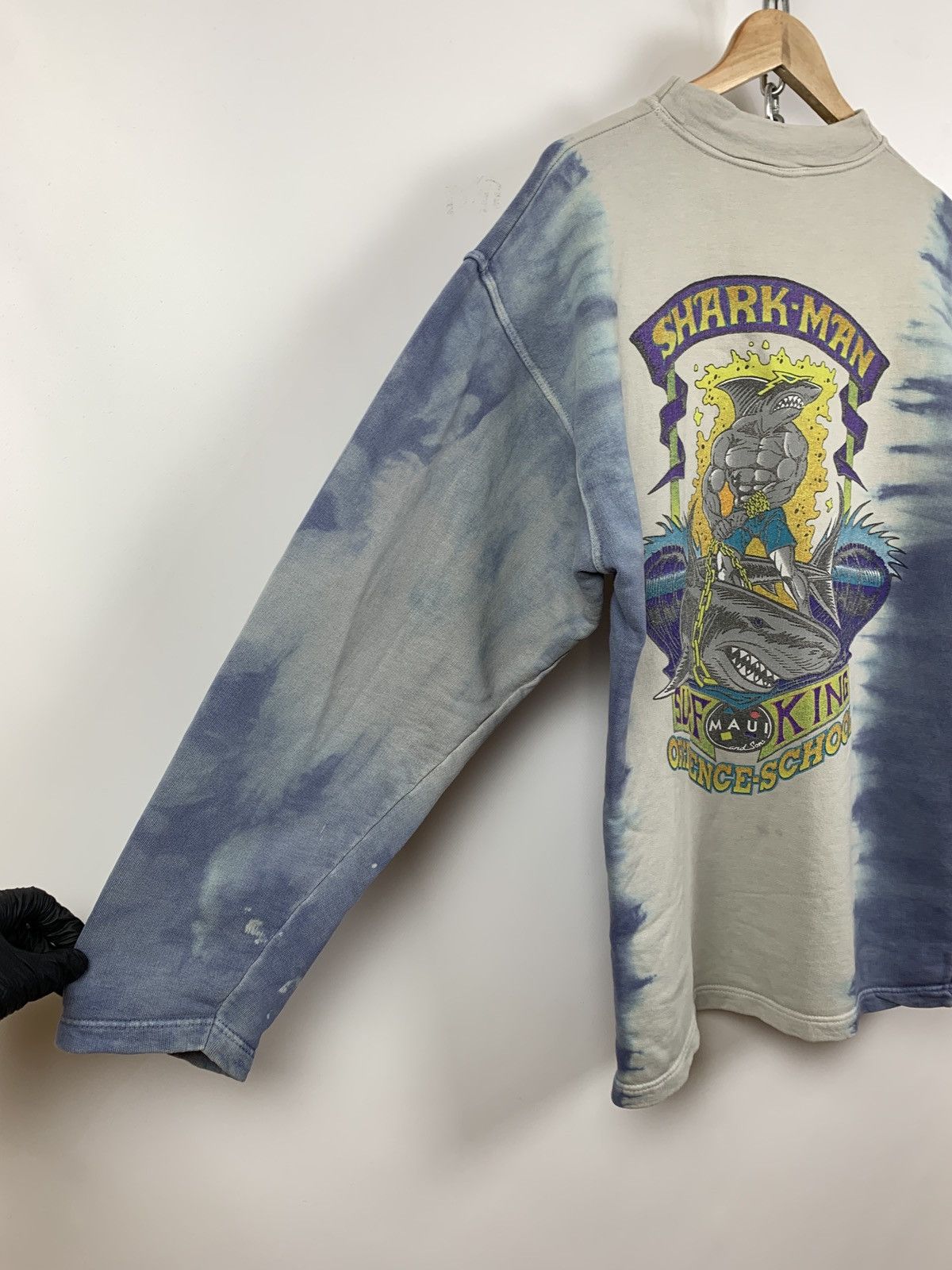 Maui and Sons 90s Vintage Maui and Sons Surf King Shark Man Sweatshirt Size US M / EU 48-50 / 2 - 13 Thumbnail