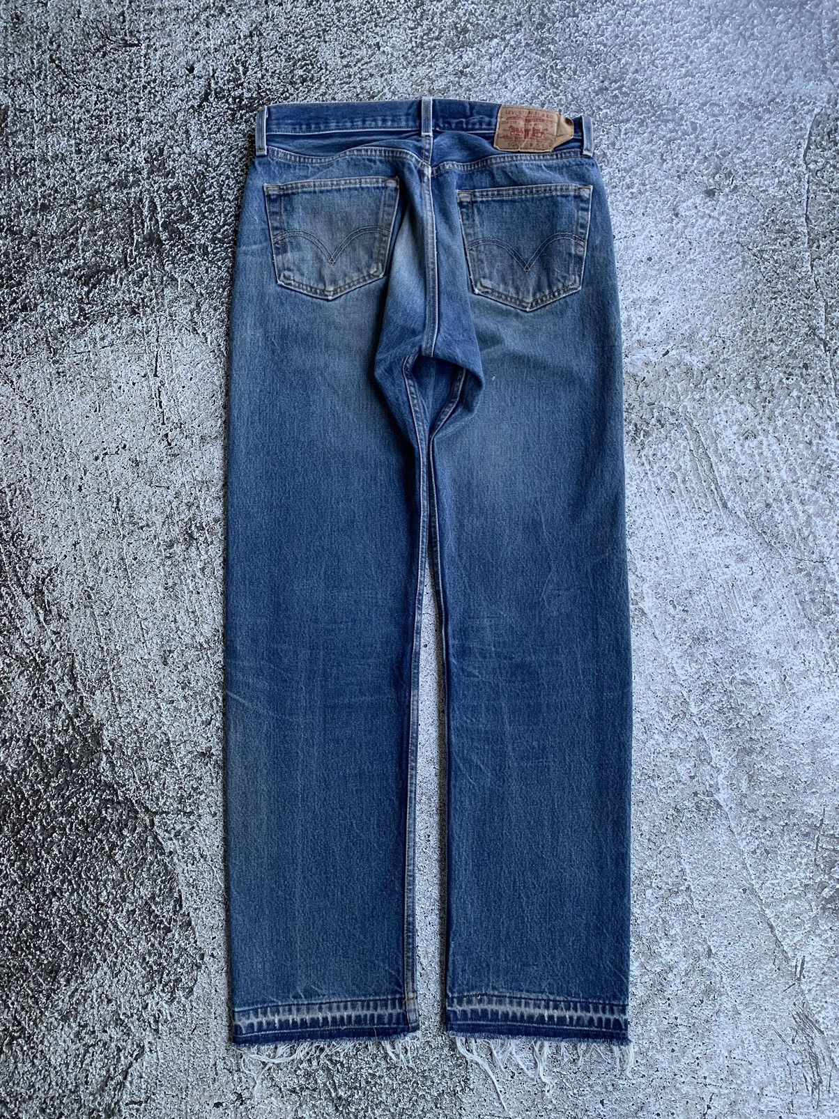 Levi's × Vintage (32x33) Vintage Distressed & Faded Levi’s 501 Jeans Size US 32 / EU 48 - 7 Thumbnail