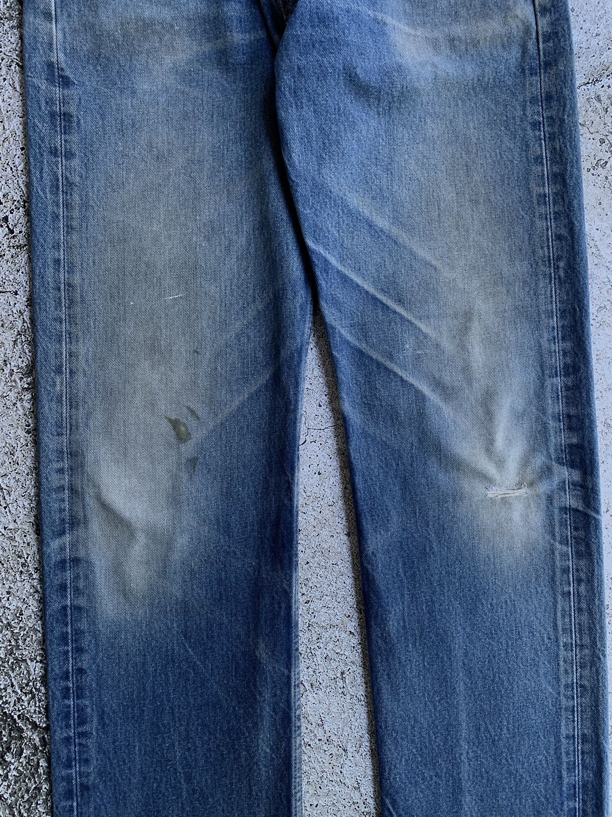 Levi's × Vintage (32x33) Vintage Distressed & Faded Levi’s 501 Jeans Size US 32 / EU 48 - 3 Thumbnail