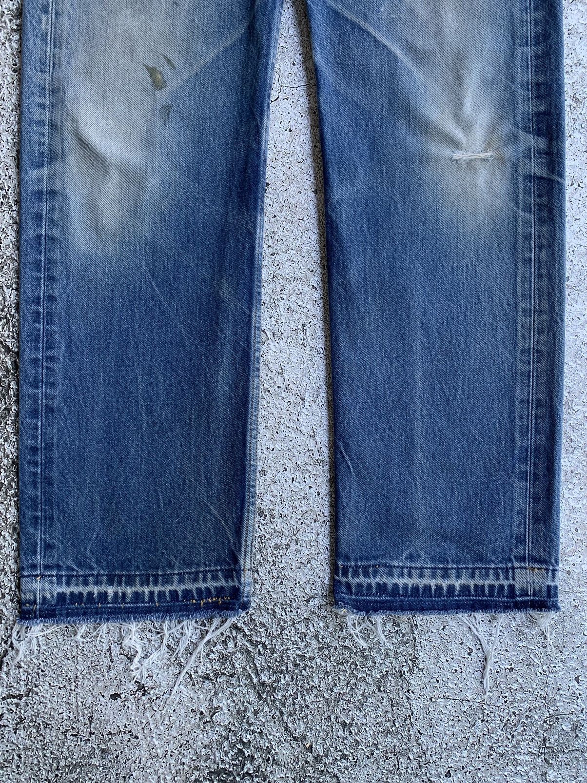 Levi's × Vintage (32x33) Vintage Distressed & Faded Levi’s 501 Jeans Size US 32 / EU 48 - 4 Thumbnail