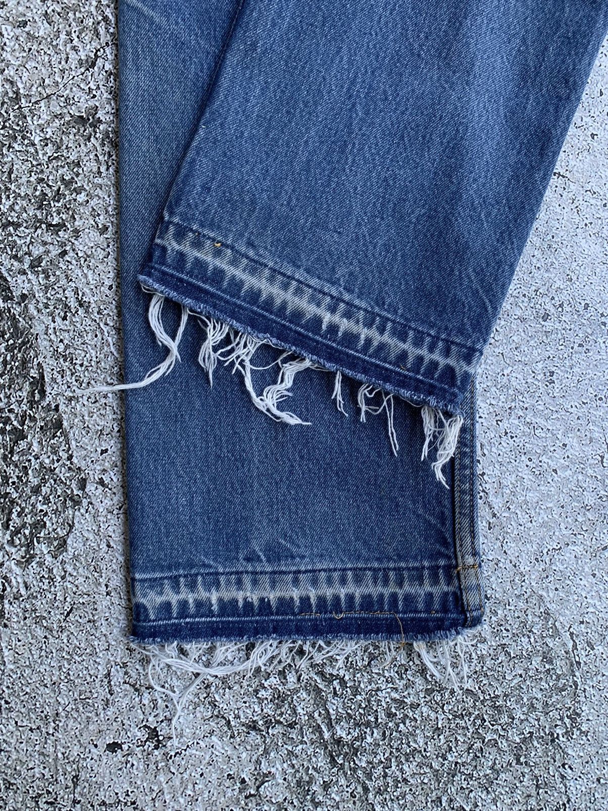 Levi's × Vintage (32x33) Vintage Distressed & Faded Levi’s 501 Jeans Size US 32 / EU 48 - 11 Thumbnail