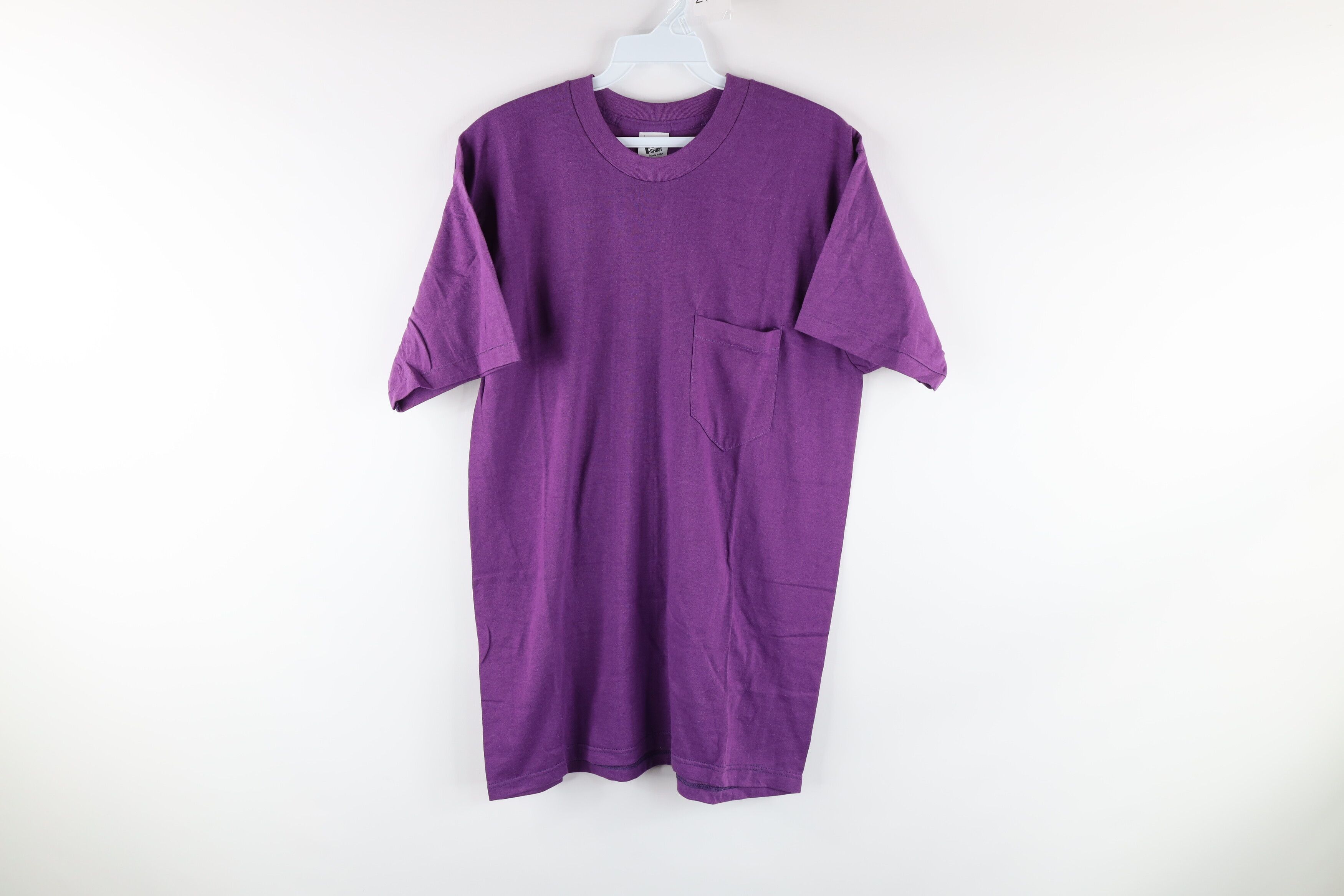 Vintage Vintage 80s Streetwear Short Sleeve Pocket T-Shirt Purple Size US L / EU 52-54 / 3 - 1 Preview