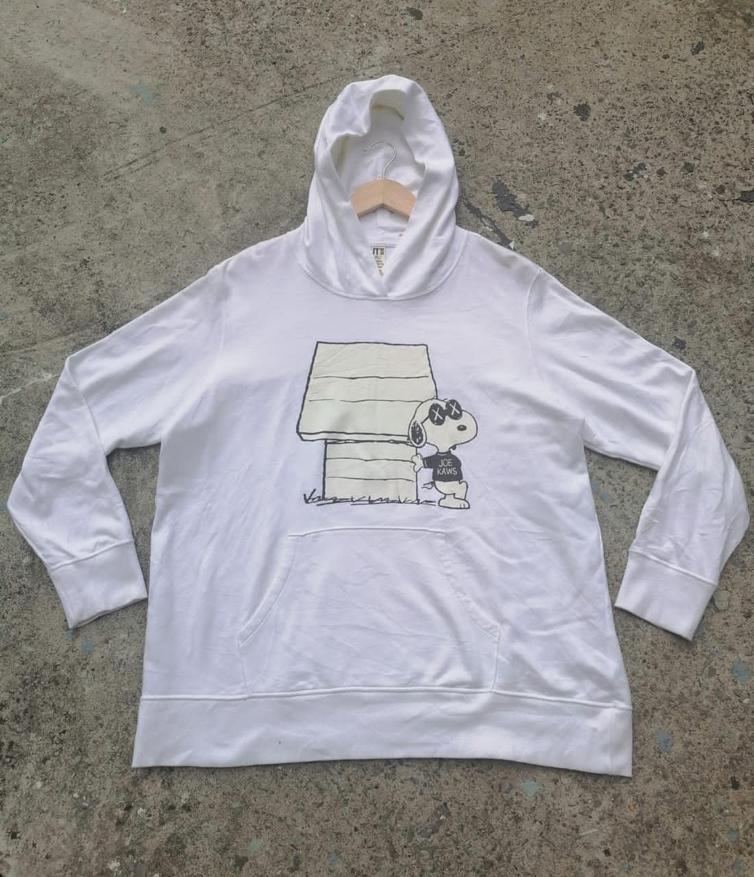 Kaws × Peanuts × Uniqlo Uniqlo X Kaws X Peanuts Pullover Hoodie Size US L / EU 52-54 / 3 - 1 Thumbnail