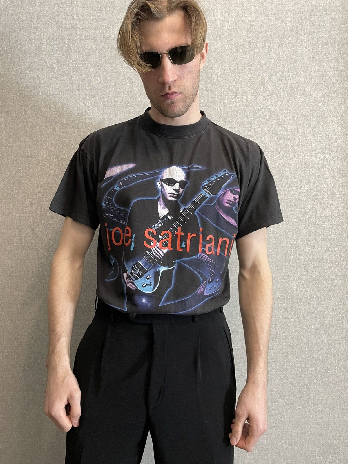 Vintage JOE SATRIANI Crystal Planet Tour 1998 T-shirt size M-L Size US M / EU 48-50 / 2 - 5 Thumbnail