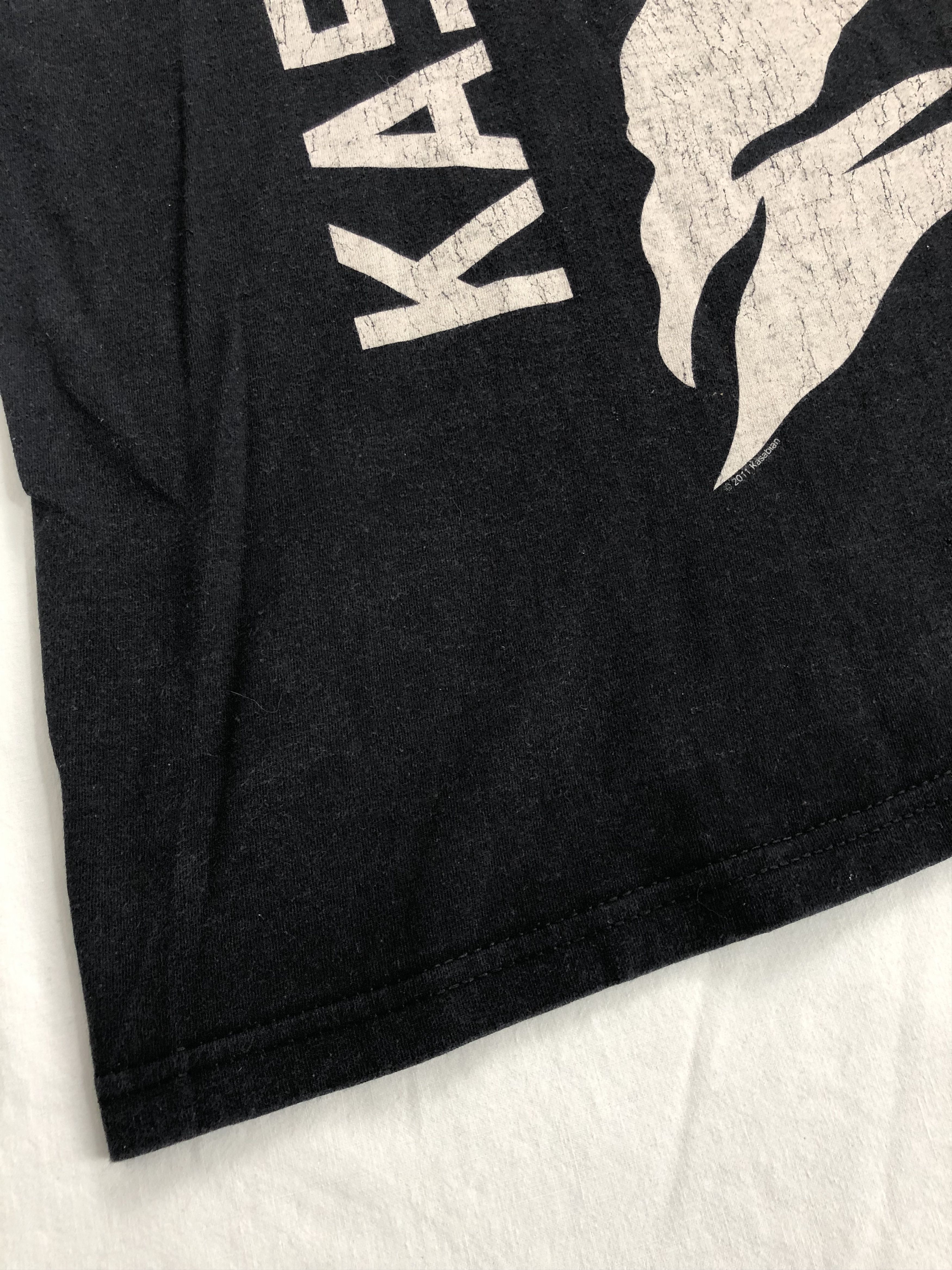 Band Tees Vintage 2011 Kasabian (Kings of Leon Arctic Monkeys) Size US L / EU 52-54 / 3 - 7 Thumbnail