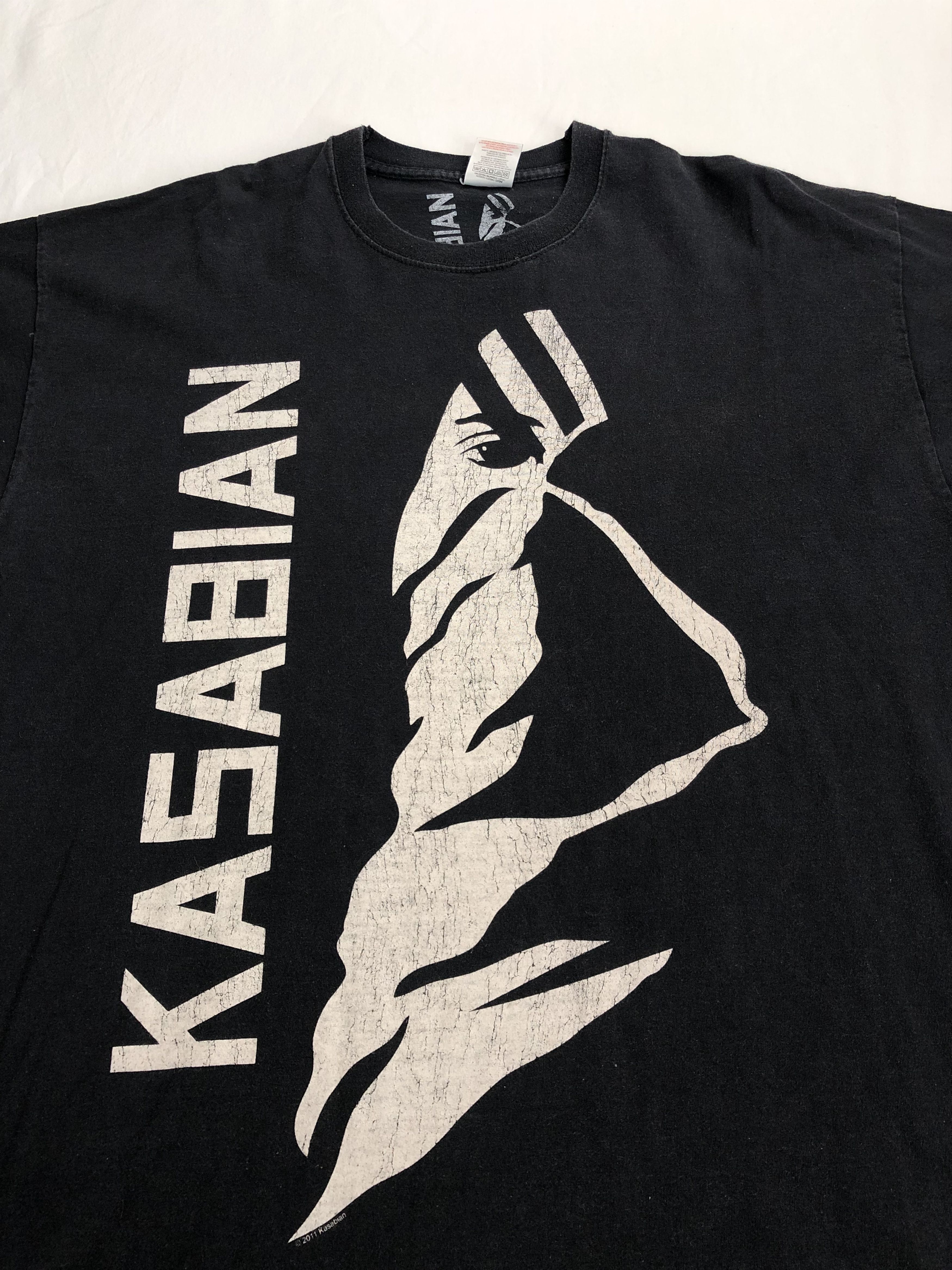 Band Tees Vintage 2011 Kasabian (Kings of Leon Arctic Monkeys) Size US L / EU 52-54 / 3 - 2 Thumbnail