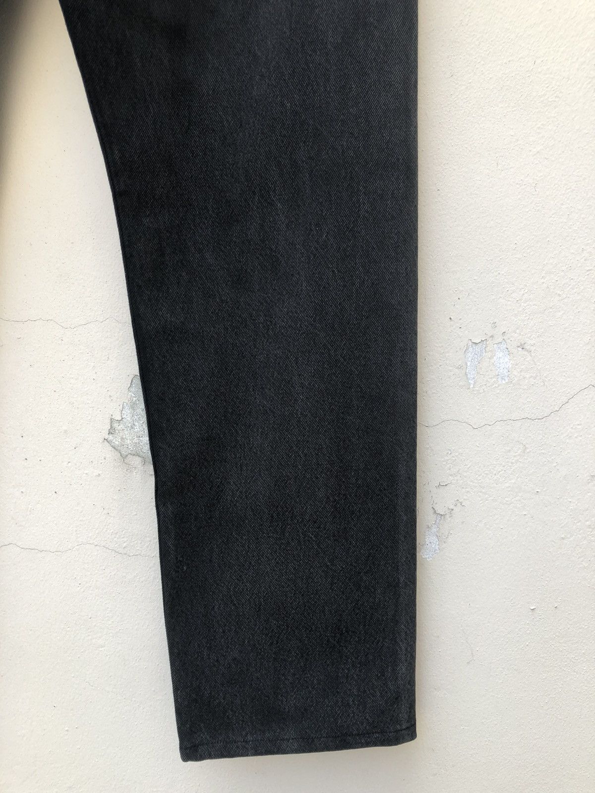 Levi's × Vintage Vintage 1993 Levi’s 501 Jeans Made in Uk Faded Black Denim Size US 32 / EU 48 - 17 Thumbnail